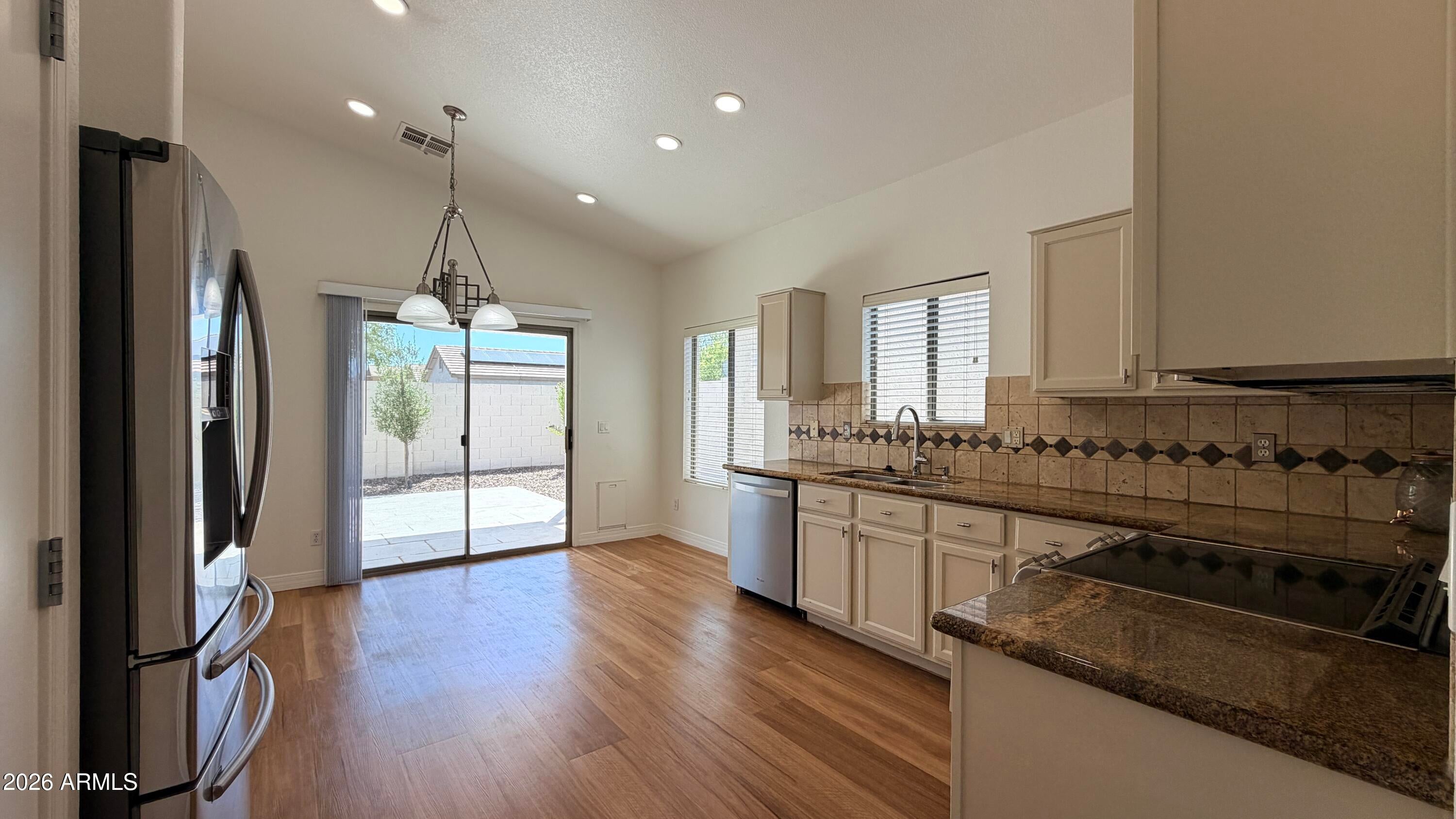 3 S Laveen Place