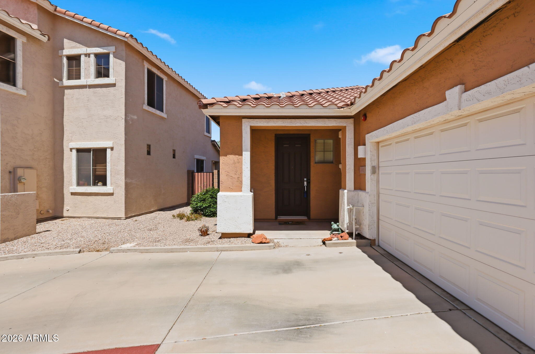 881 S PORTER Street