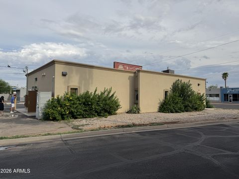 Photo of 1516 E Thomas Road, Phoenix, AZ 85014 (MLS # 6980373)