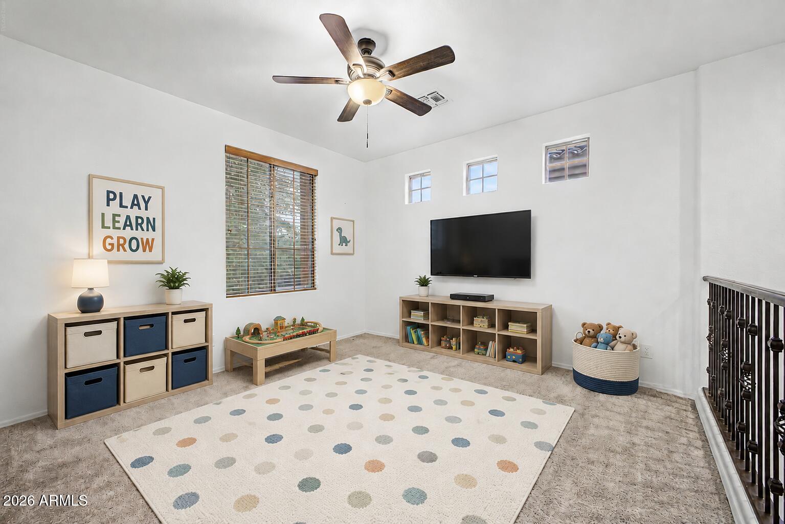 1633 W LACEWOOD Place