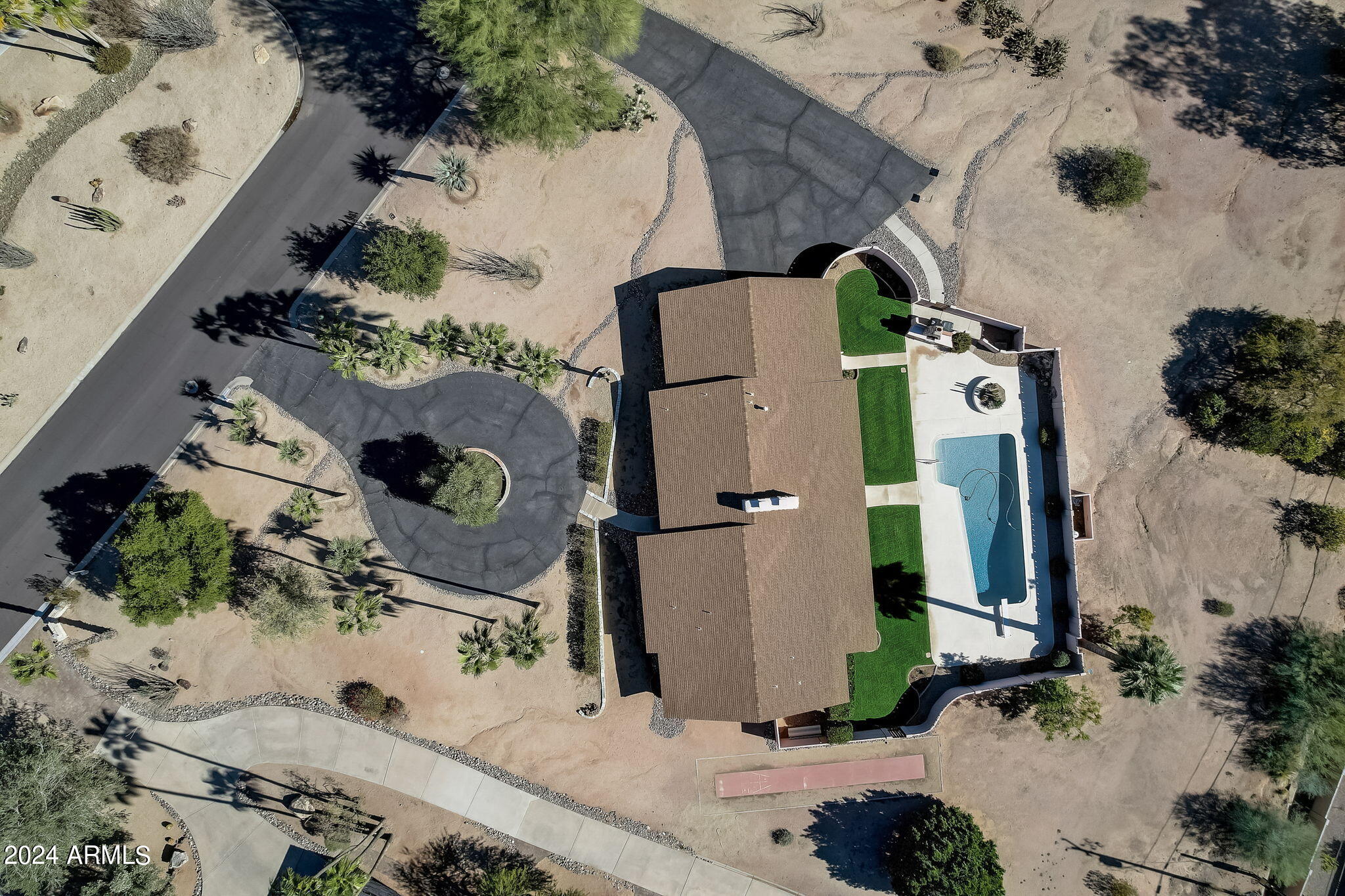 ROLLING HILLS - Residential