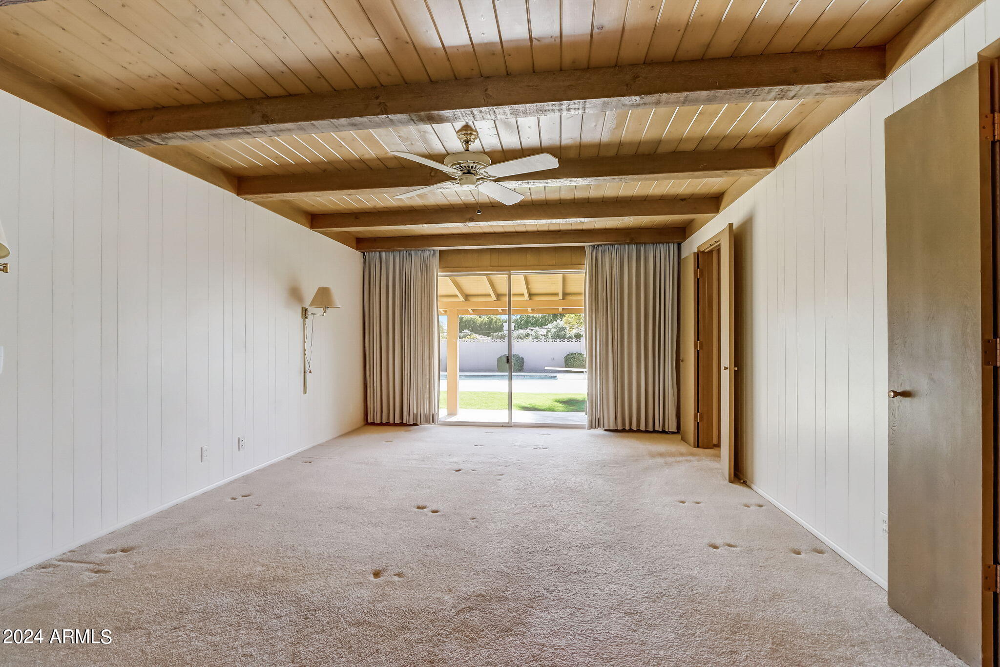ROLLING HILLS - Residential