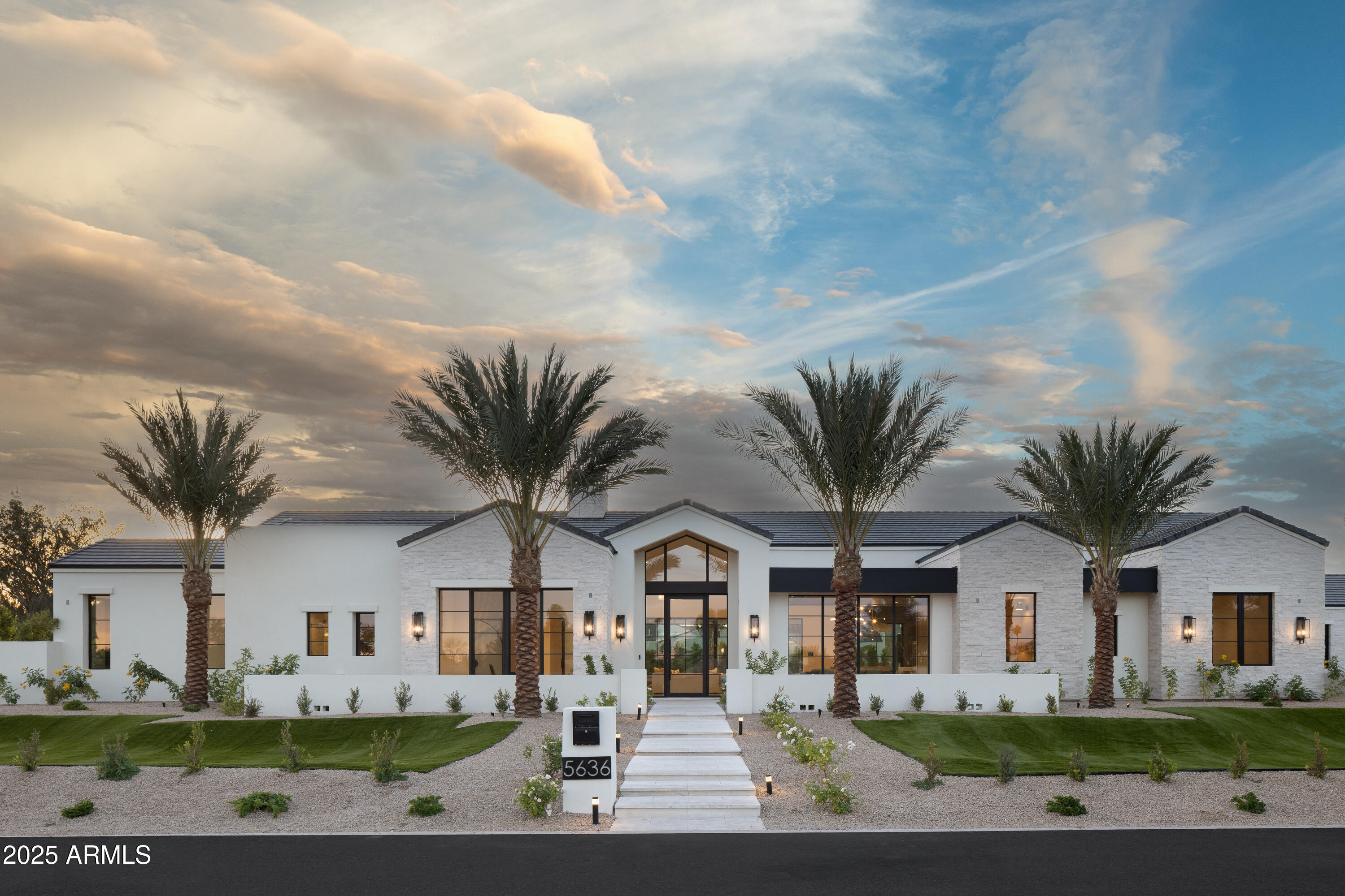 5636 E CABALLO Drive