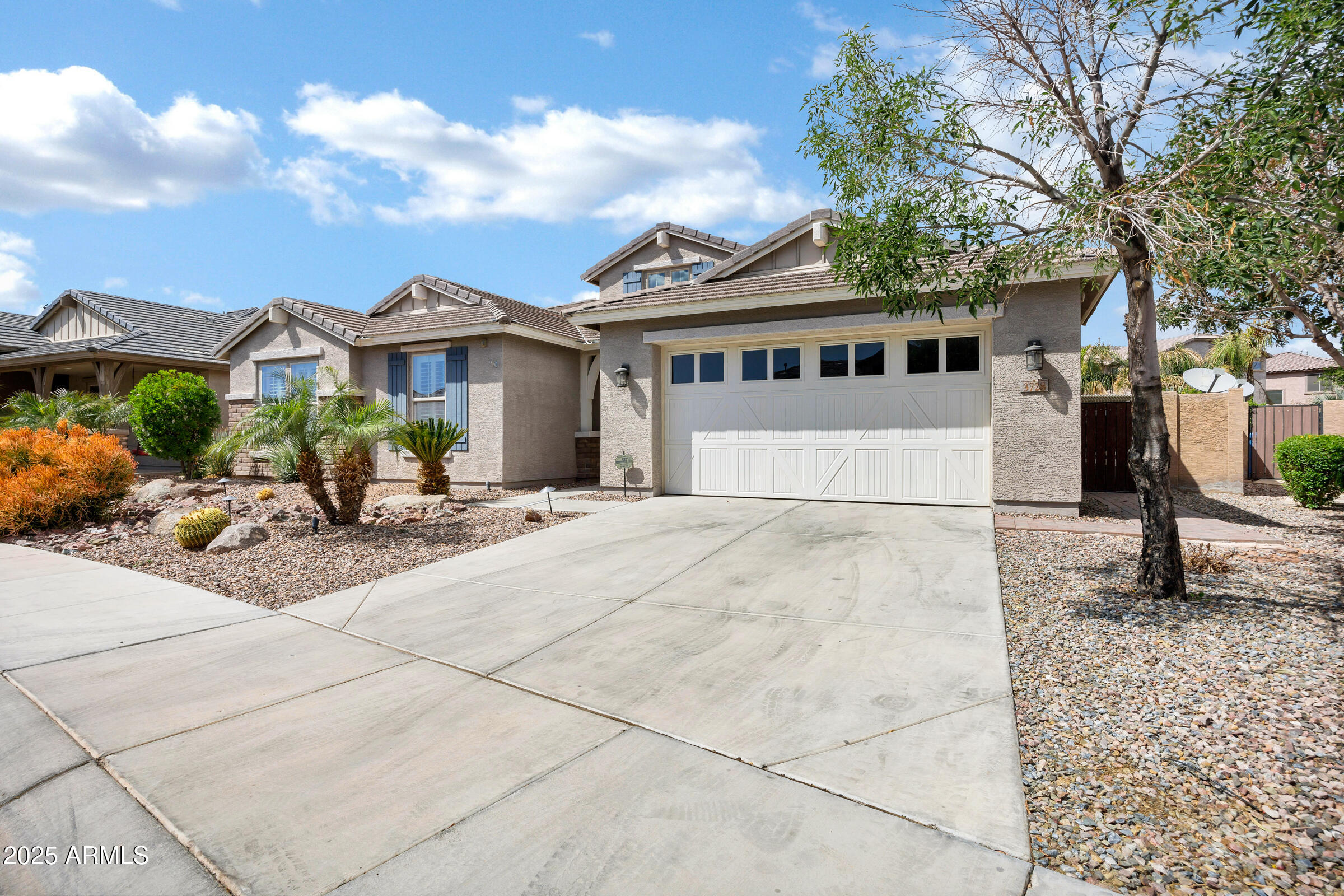3728 E NARROWLEAF Drive