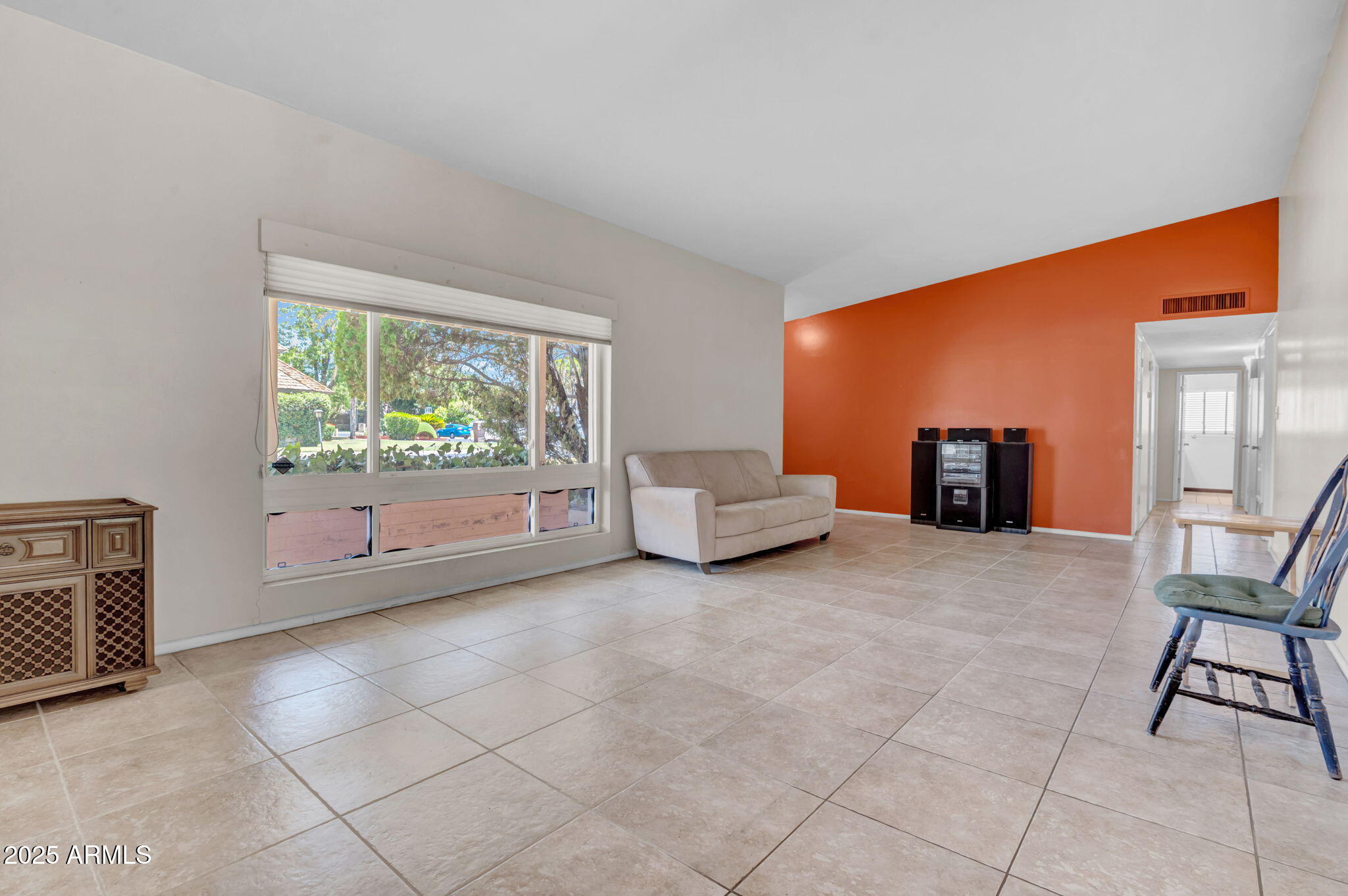 201 W GARDENIA Drive