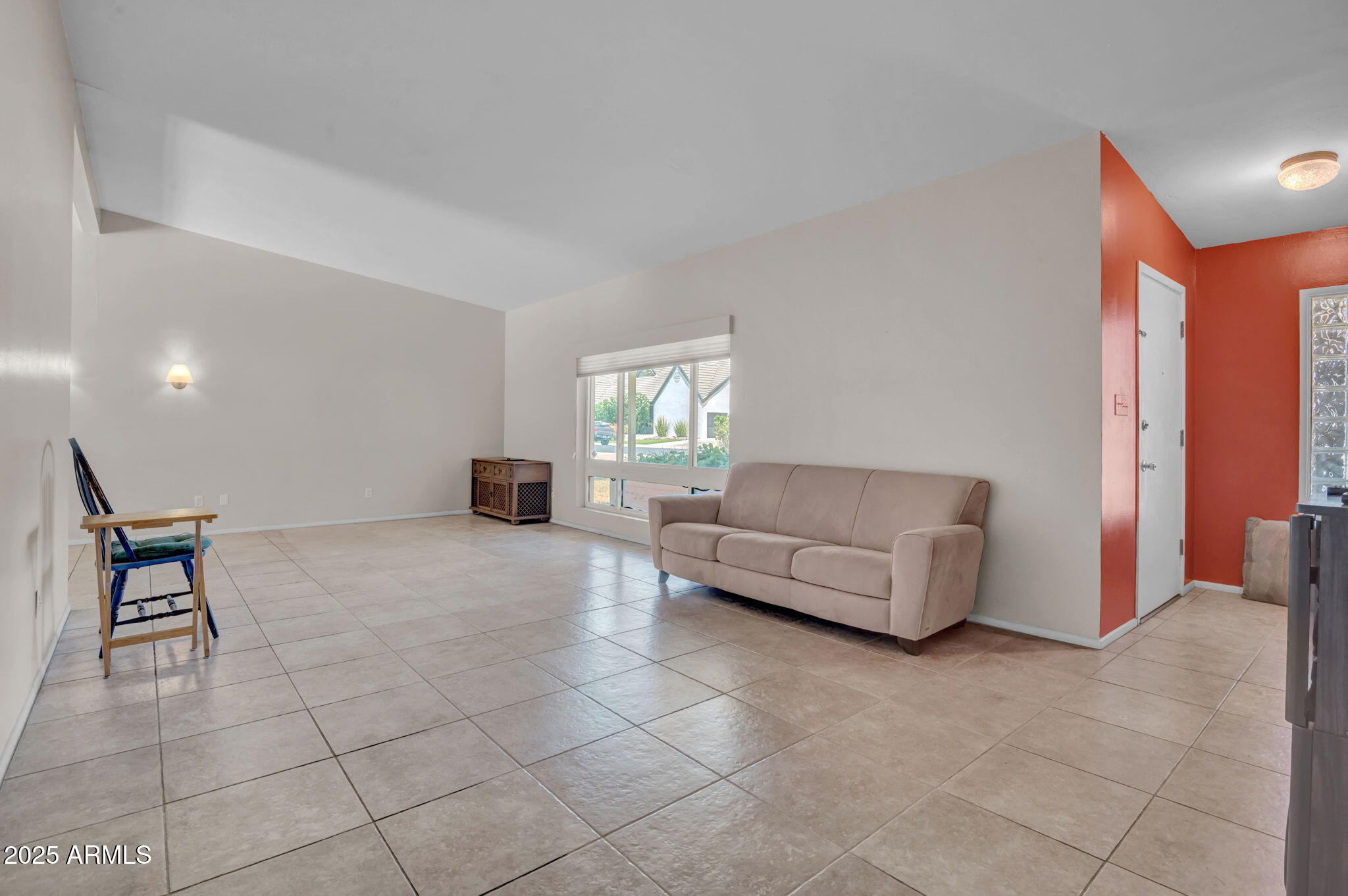 201 W GARDENIA Drive