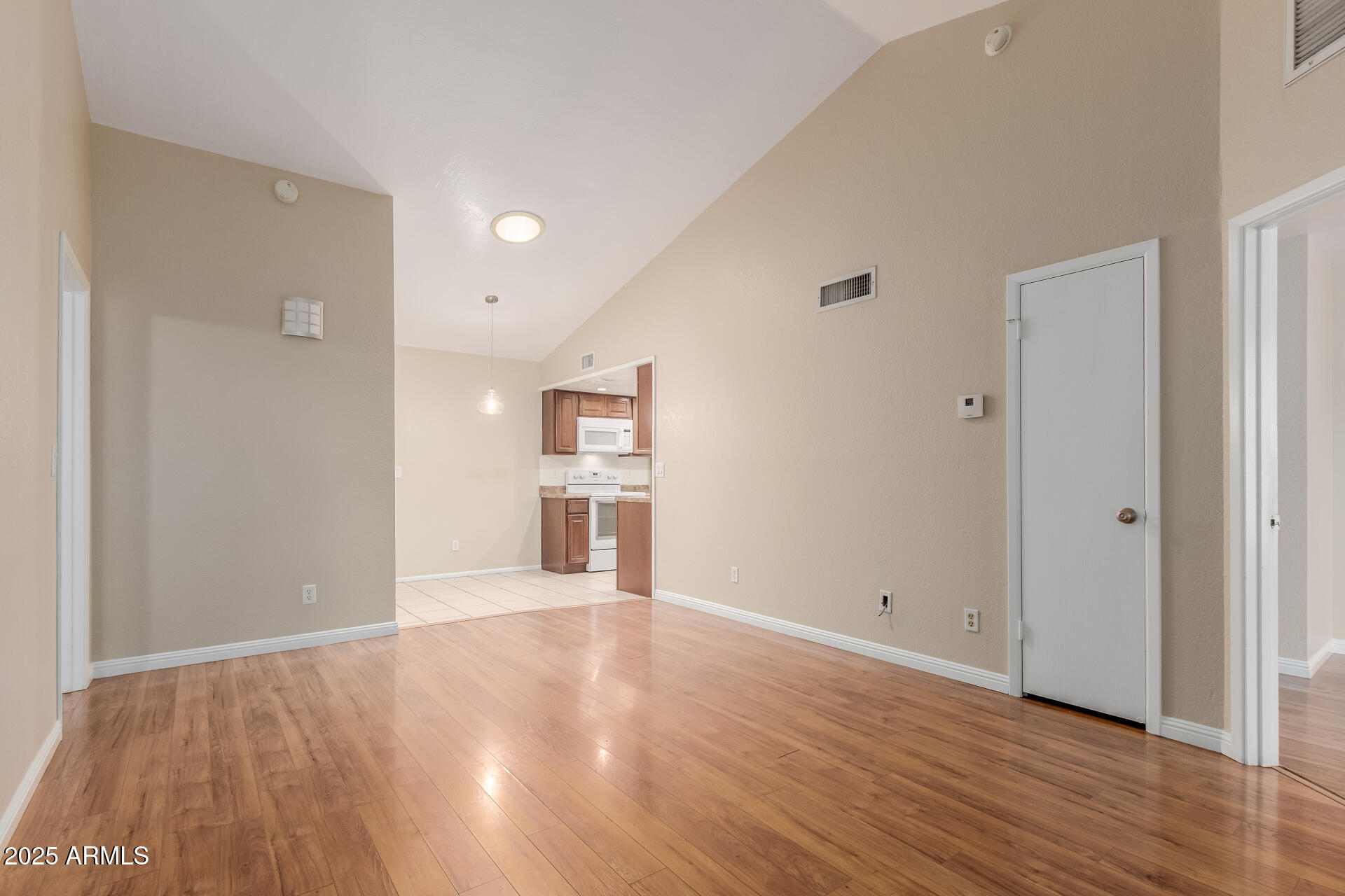 5136 E EVERGREEN Street 1031