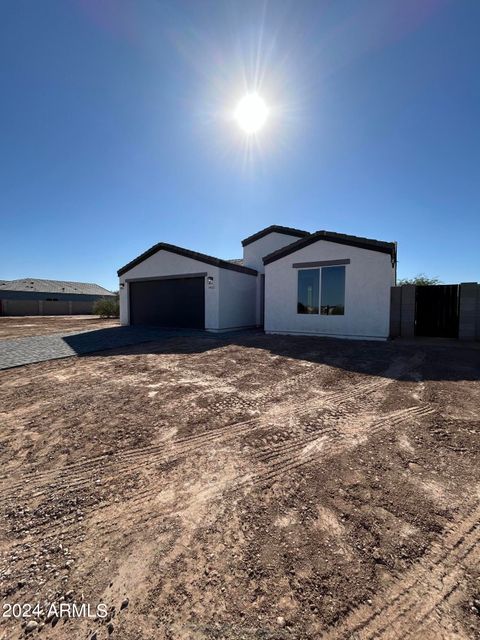 A home in Arizona City