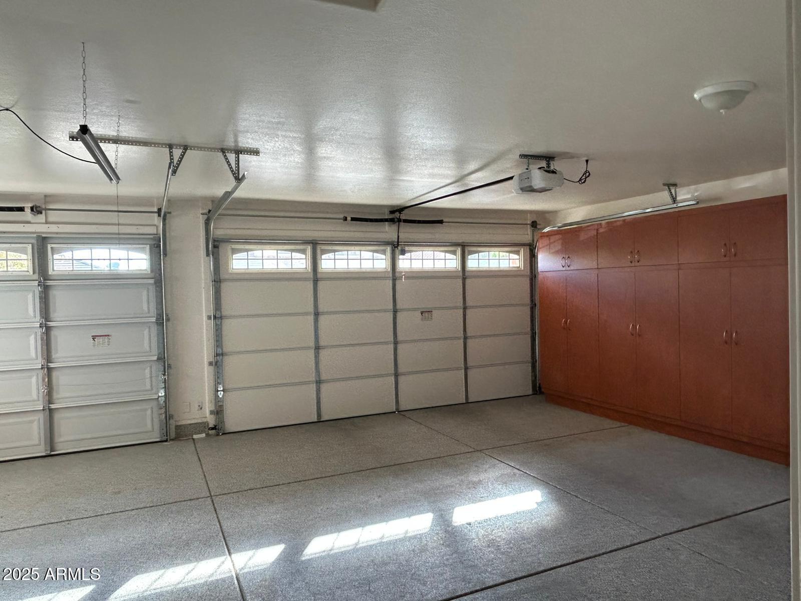 8820 W GLENN Drive