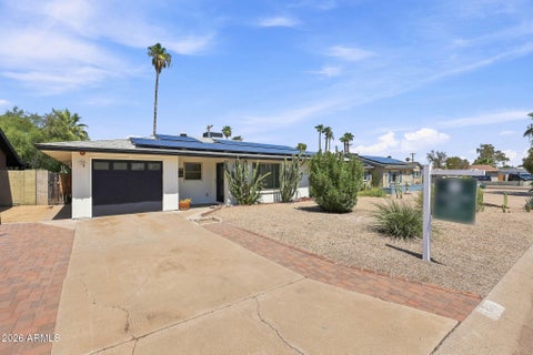 Photo of 6826 E Edgemont Avenue, Scottsdale, AZ 85257 (MLS # 7077328)