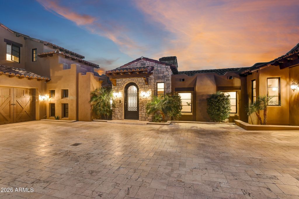 Photo of 9205 E Avenida Fiebre De Oro, Gold Canyon, AZ 85118 (MLS # 6915994)