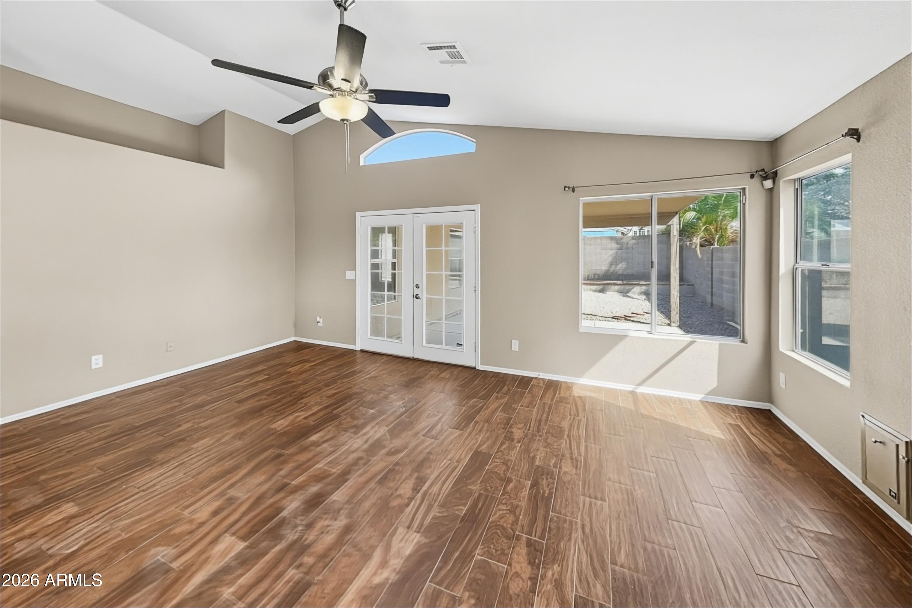 6910 W VIA DEL SOL Drive