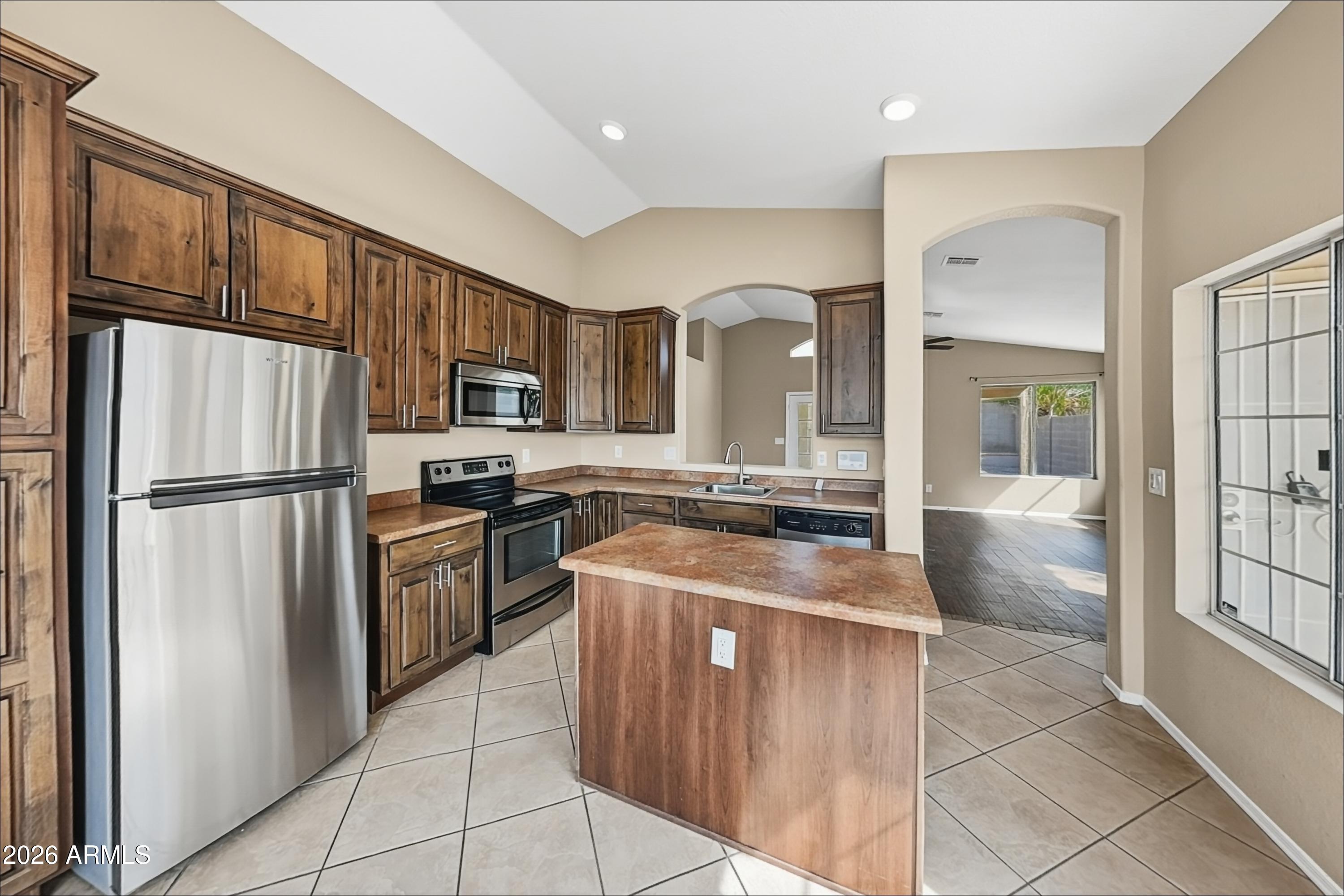 6910 W VIA DEL SOL Drive