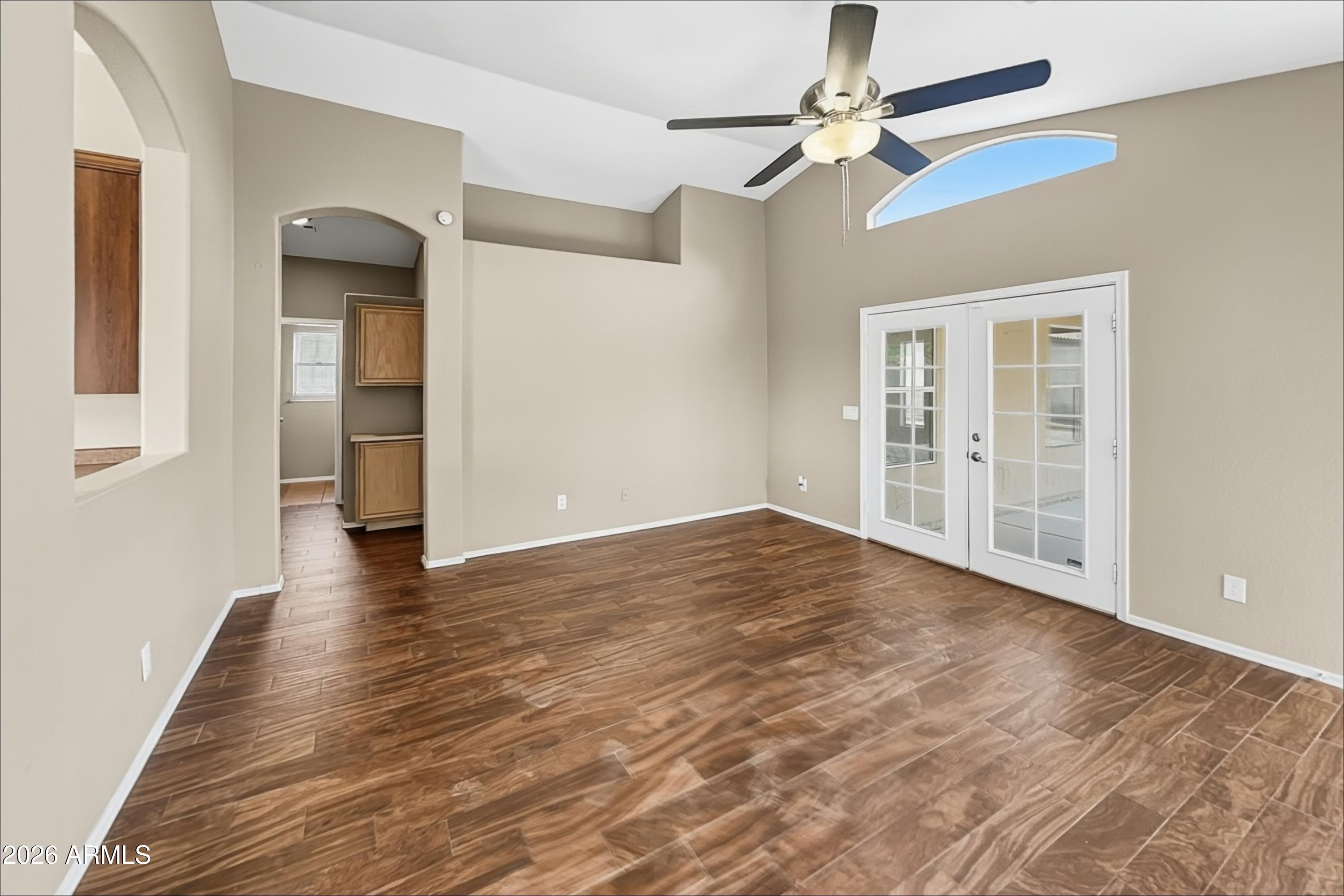 6910 W VIA DEL SOL Drive