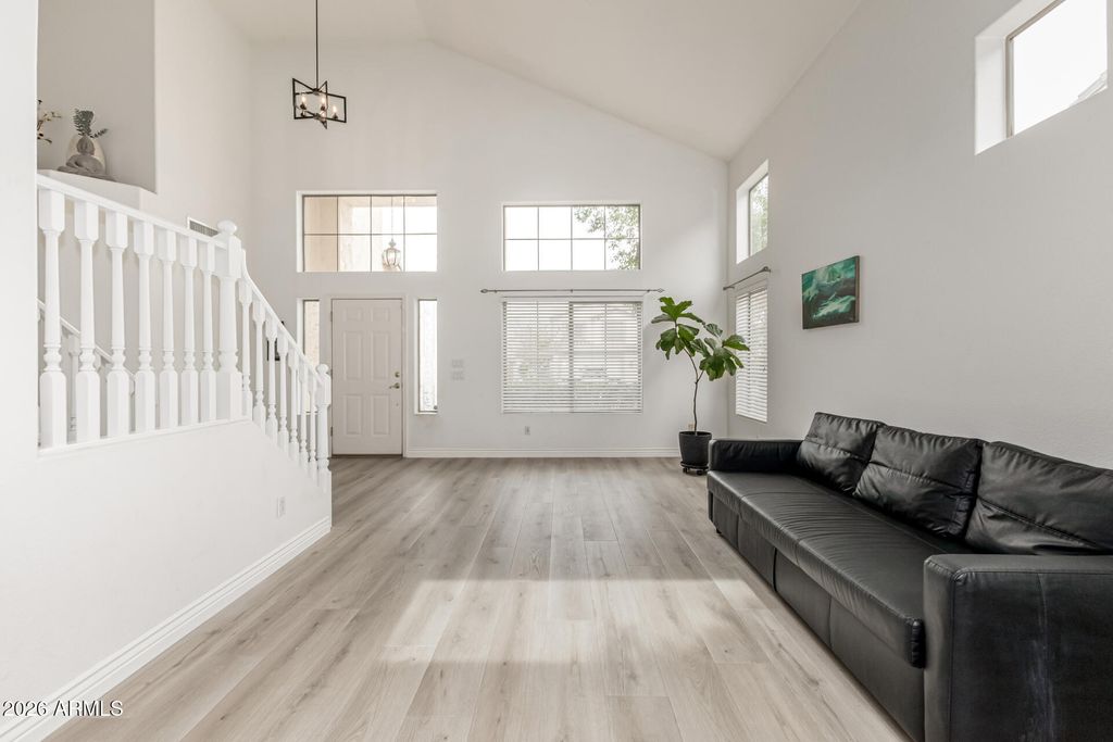 Photo of 285 W Goldfinch Way, Chandler, AZ 85286 (MLS # 6987778)