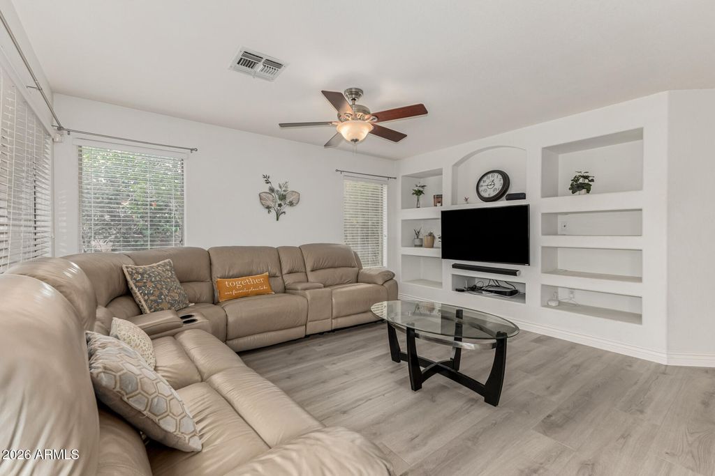 Photo of 285 W Goldfinch Way, Chandler, AZ 85286 (MLS # 6987778)