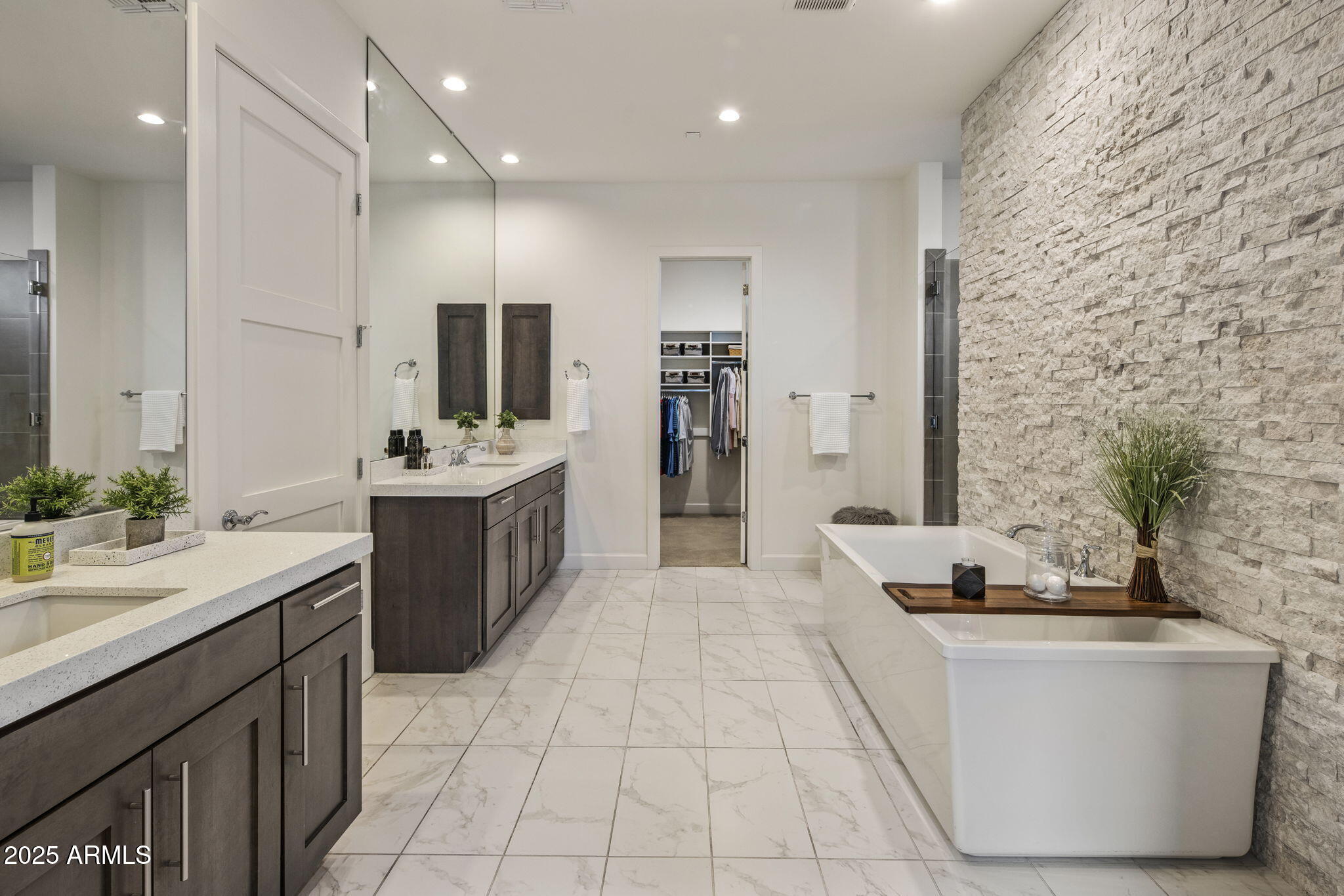 ADERO CANYON PARCEL 7 - Residential