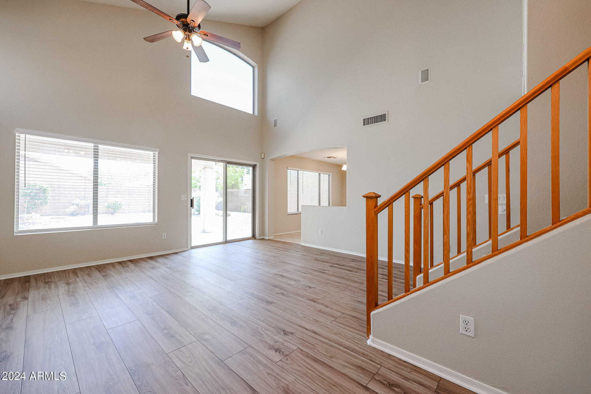 6921 W JUNIPER Avenue