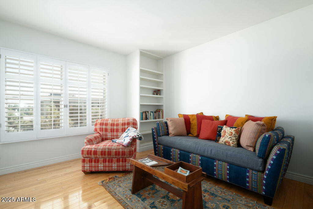 2201 N CENTRAL Avenue 4E