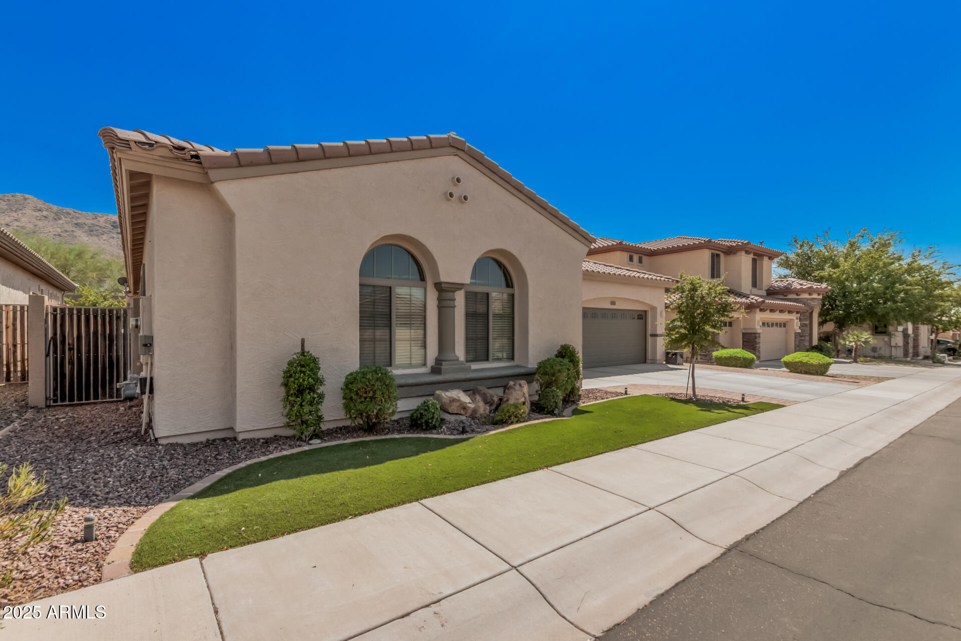 2313 W MINERAL Road
