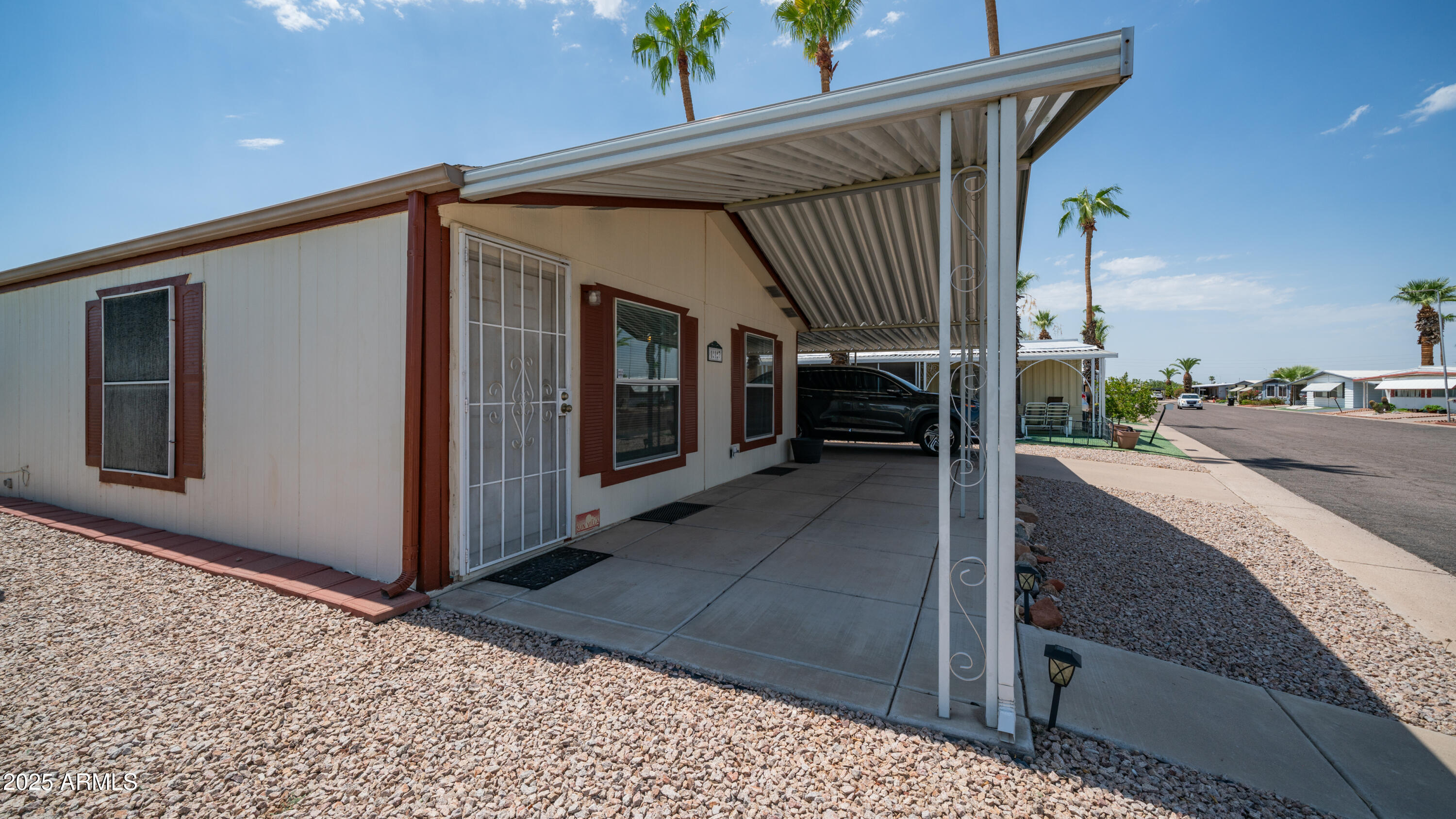 120 N VAL VISTA Drive 117