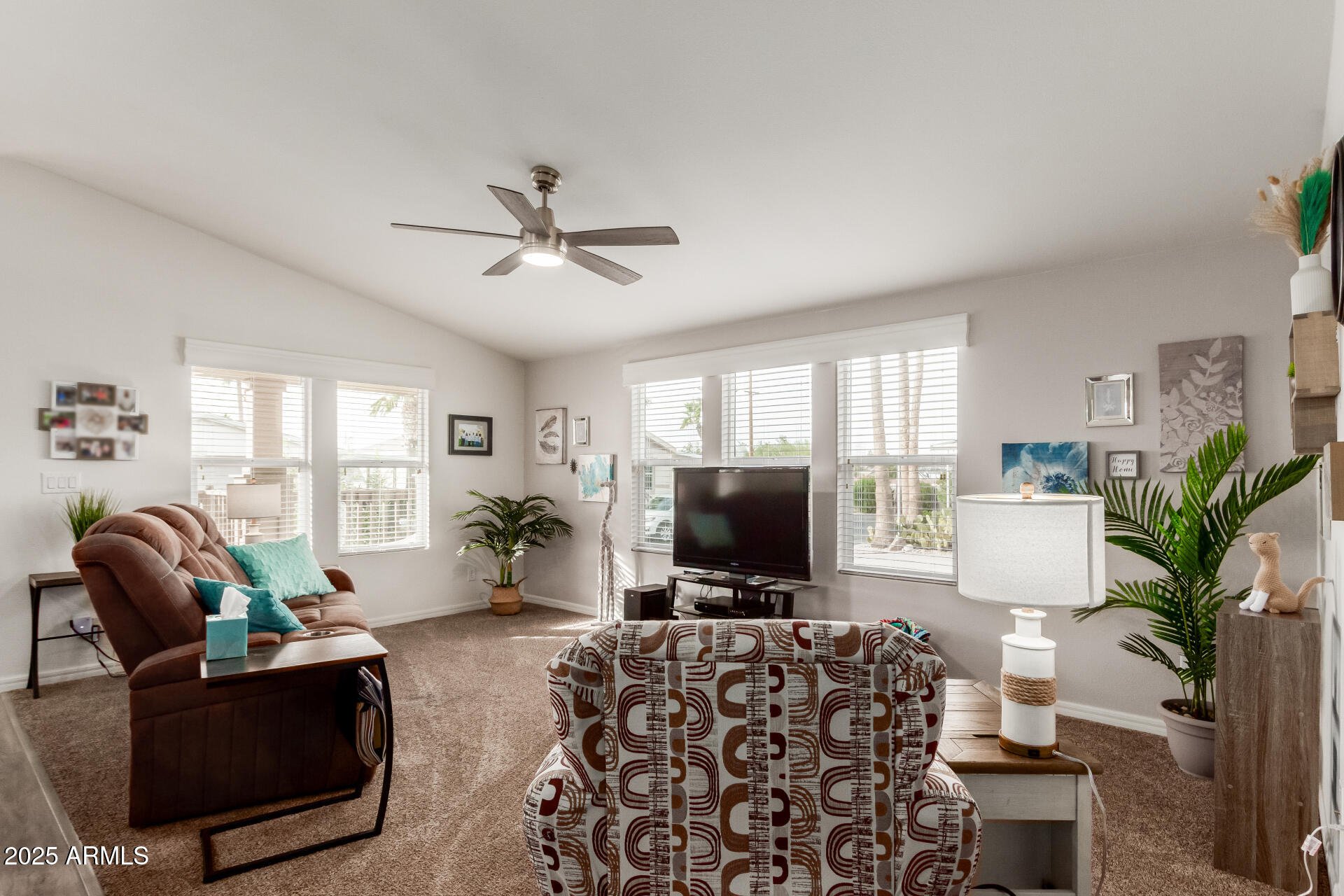 9333 E UNIVERSITY Drive 161