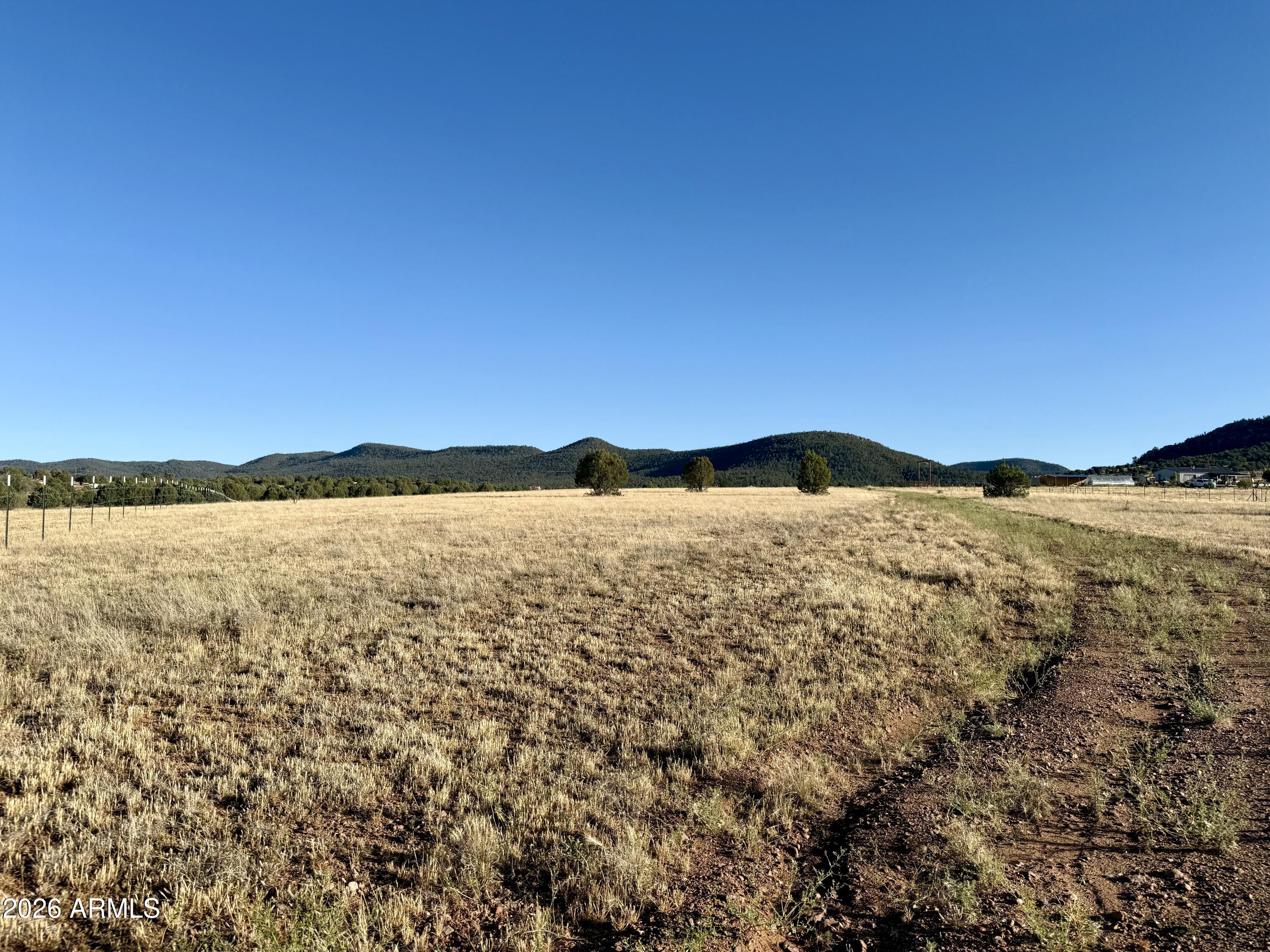228B S Dutchmans Trail -