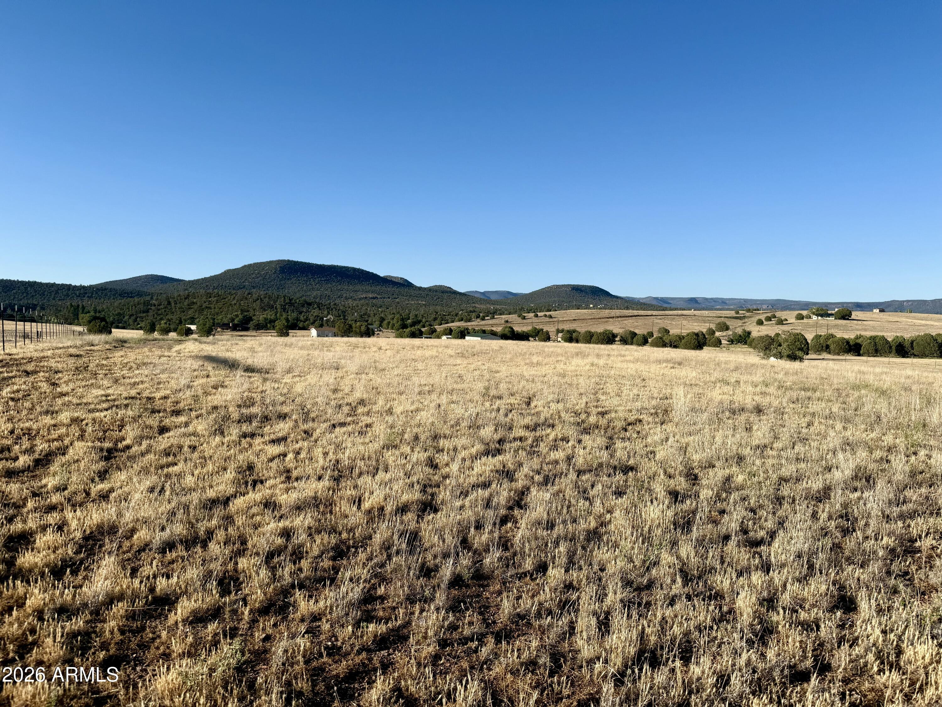 228B S Dutchmans Trail -