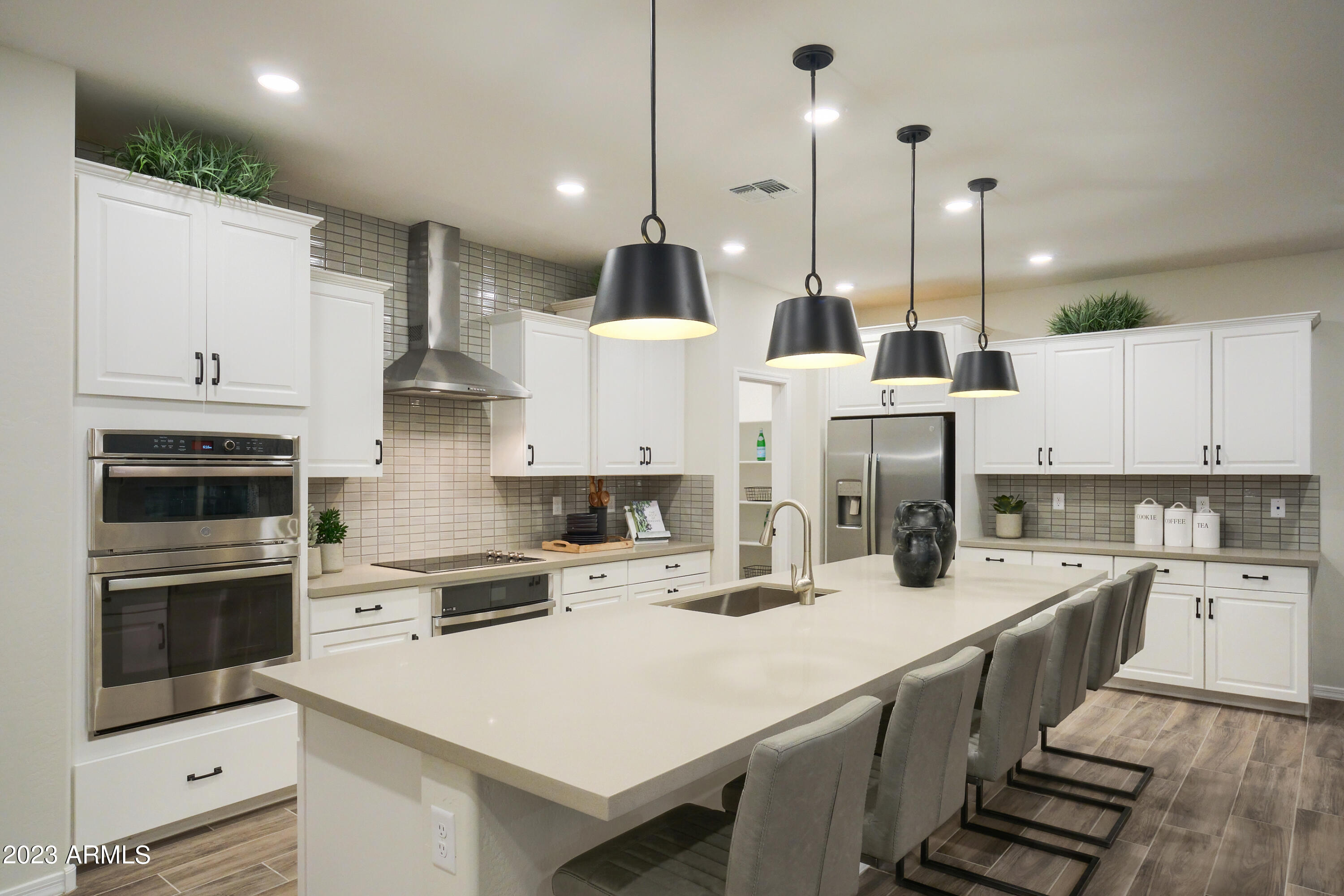 4940 W LA PUENTA Avenue