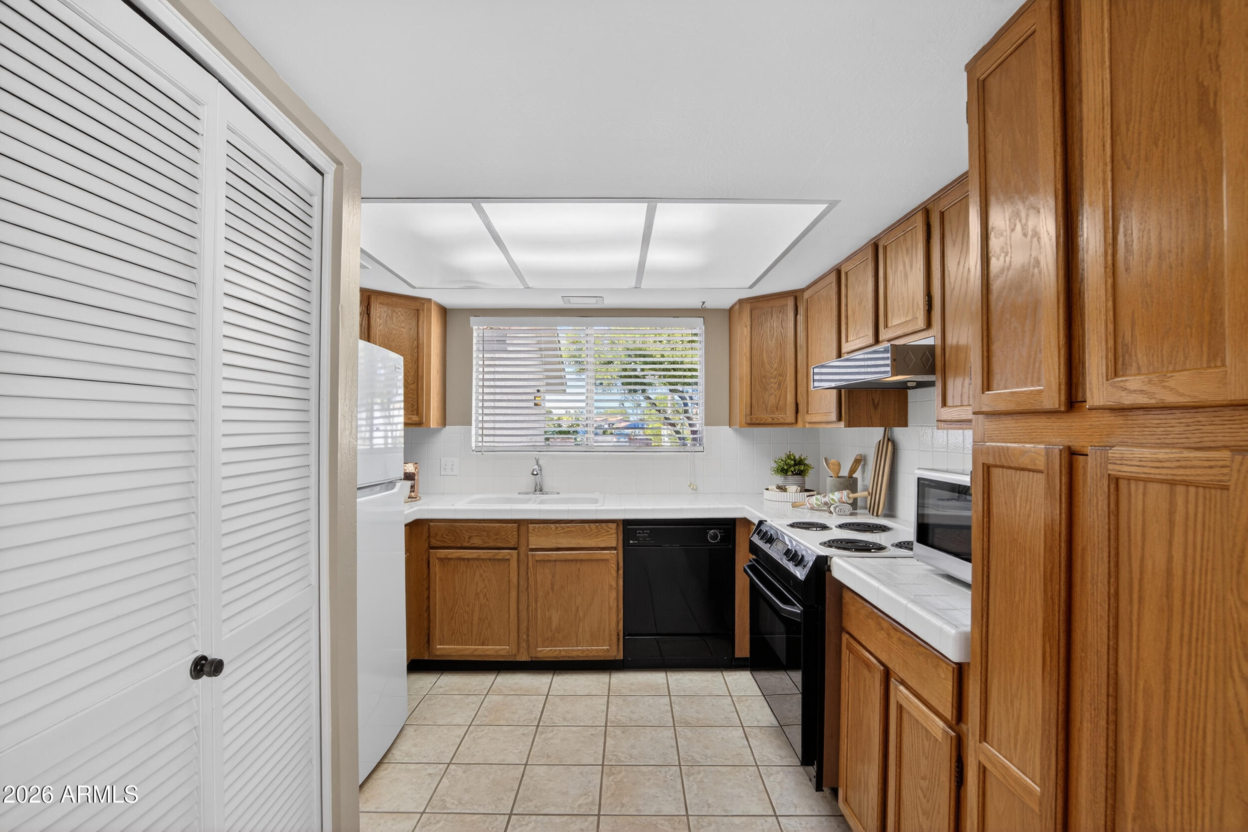 2329 W IRONWOOD Drive