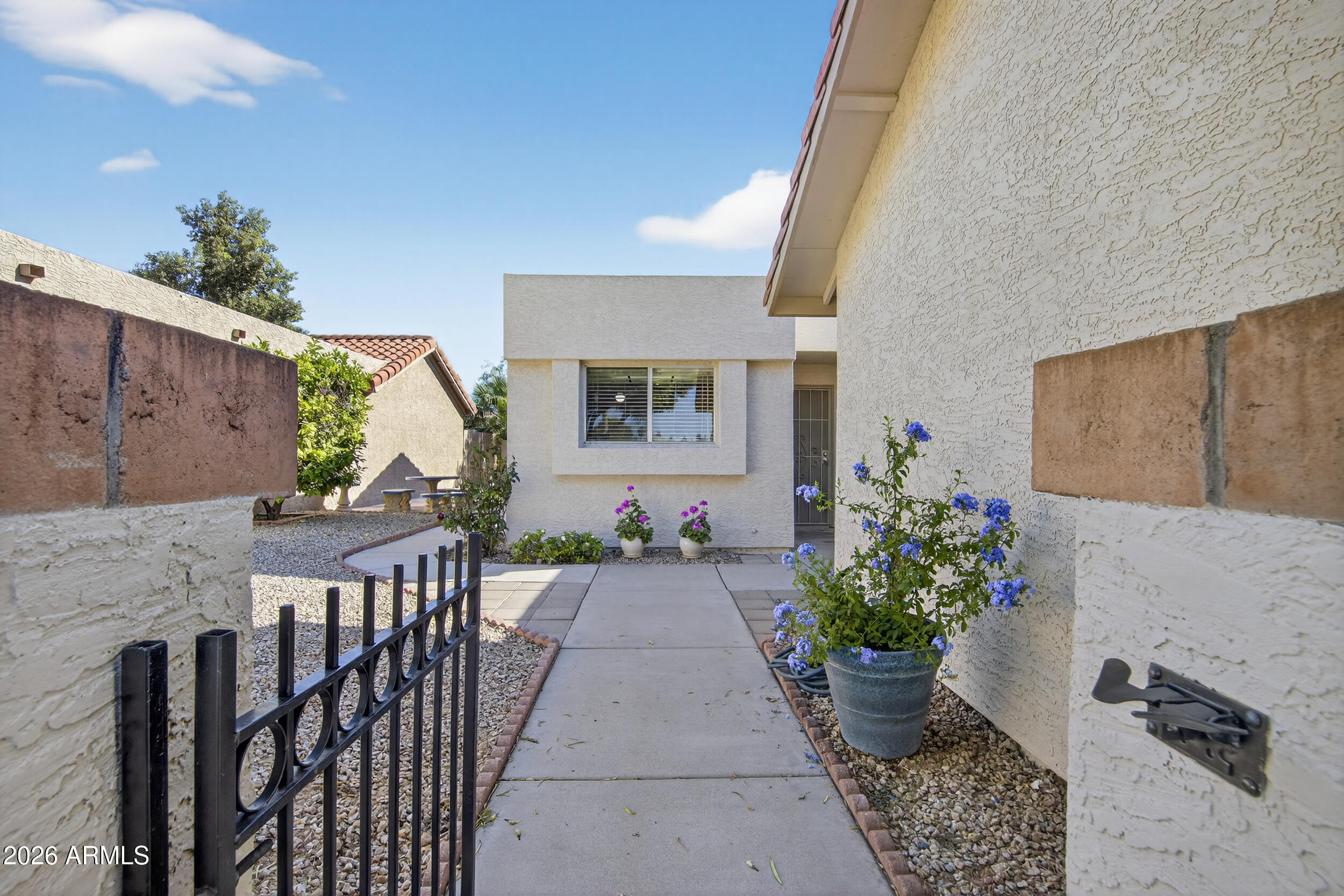 2329 W IRONWOOD Drive