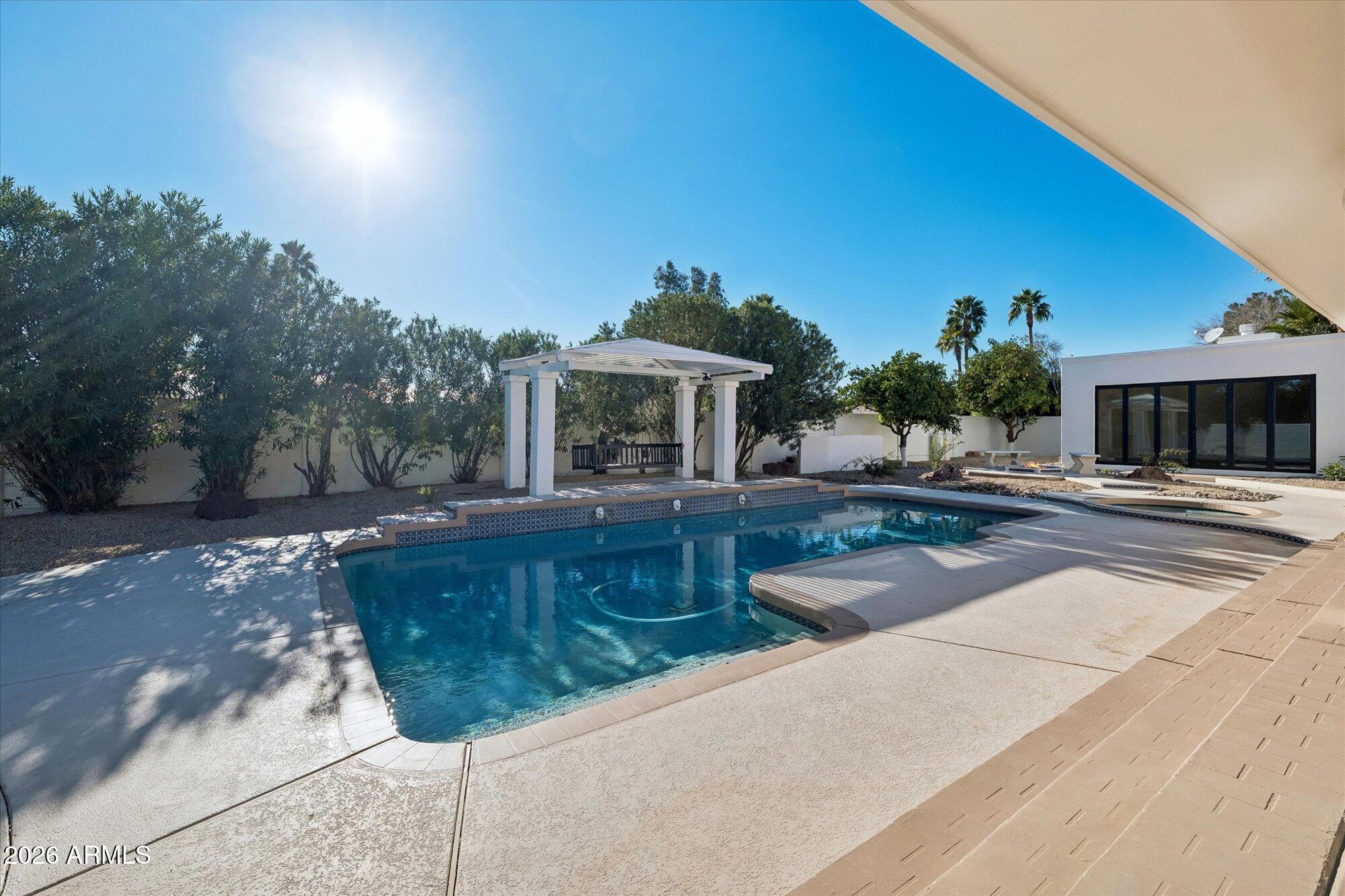 5861 E SAINT JOHN Road