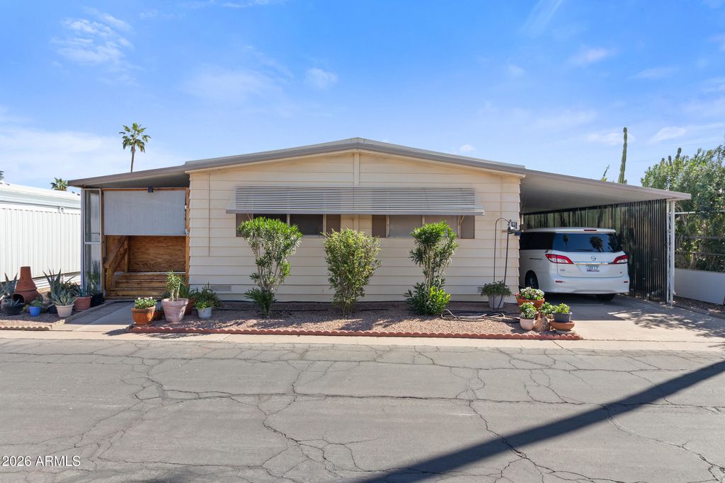 Photo of 200 E Knox Road #55, Chandler, AZ 85225 (MLS # 6995958)