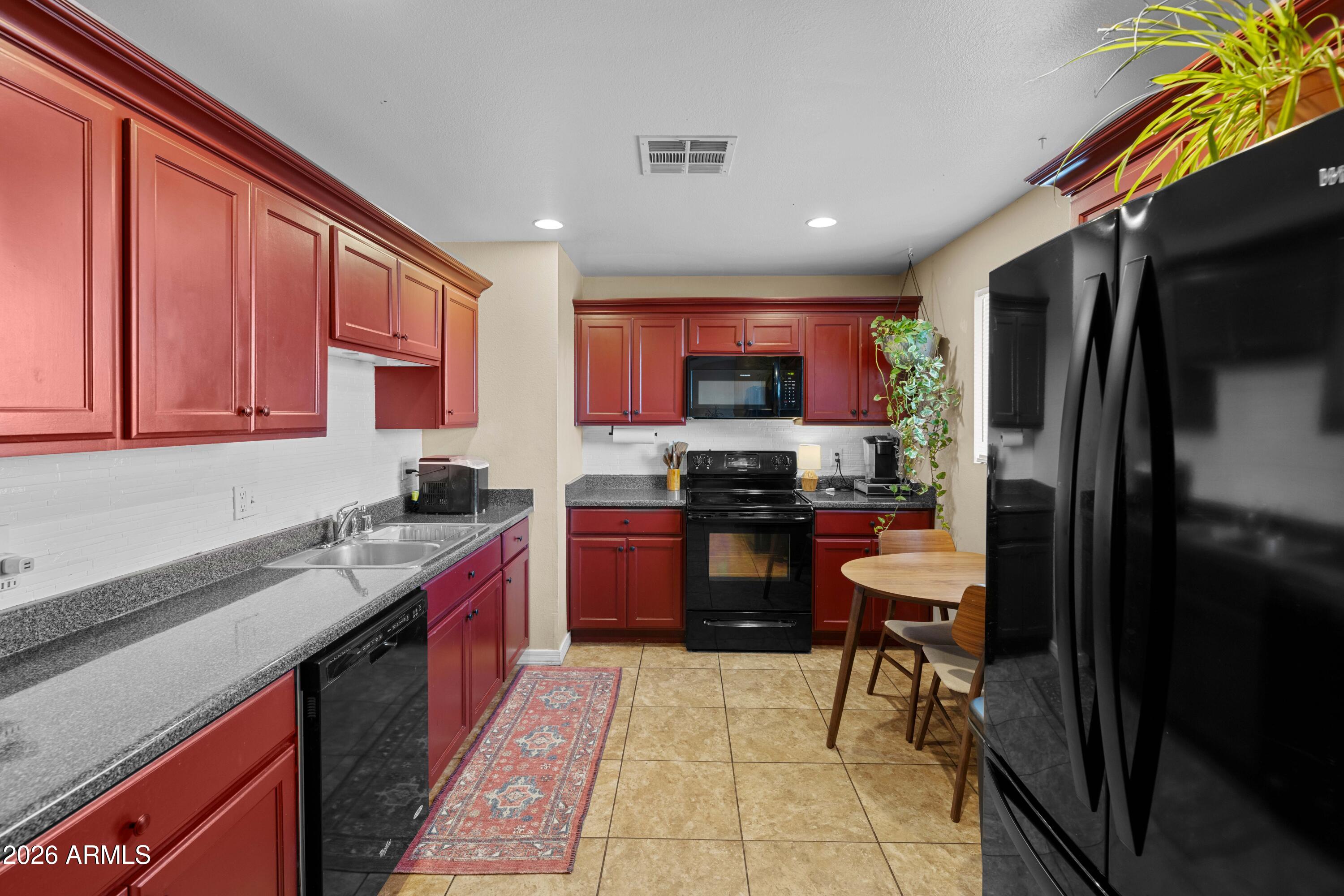 4118 W ORANGEWOOD Avenue