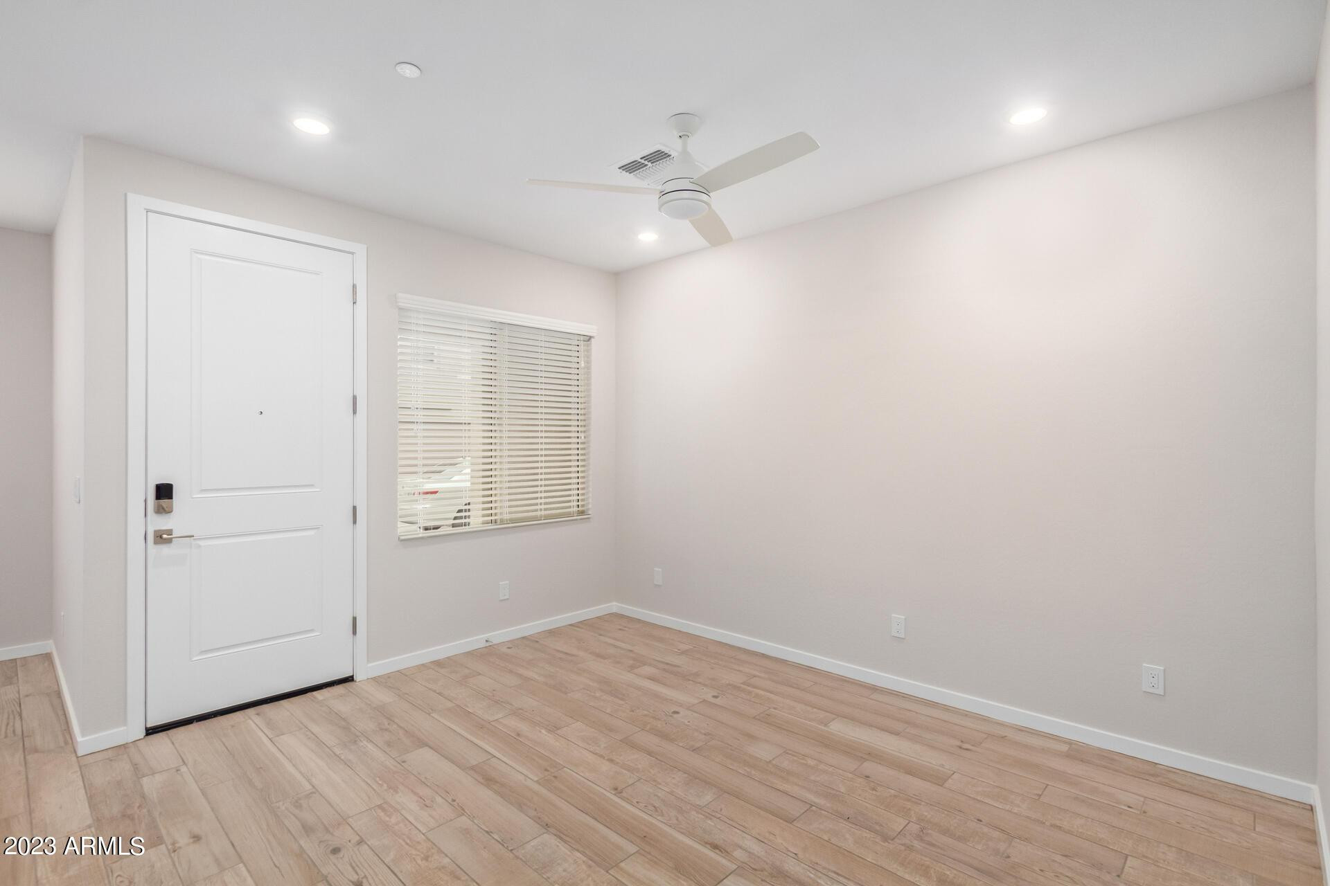 729 E Zesta Lane Unit 103