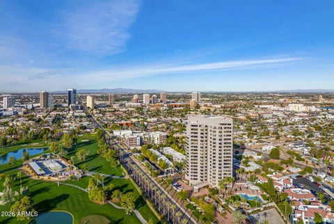 Photo of 1040 E Osborn Road #402, Phoenix, AZ 85014 (MLS # 7016482)
