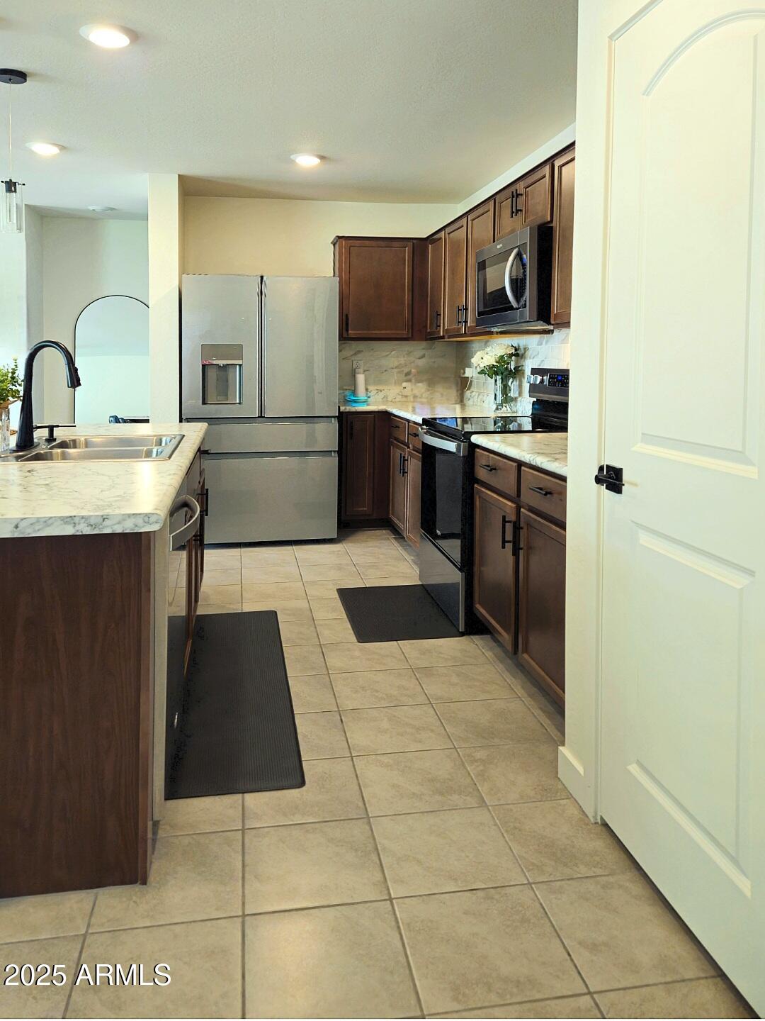 18141 W YAVAPAI Street