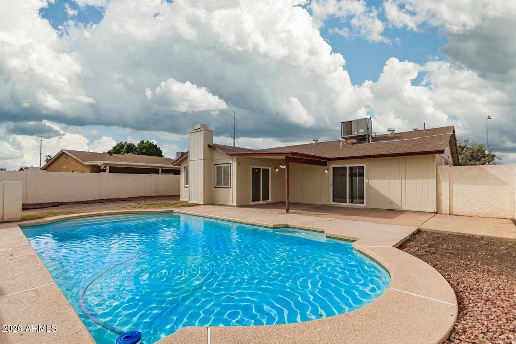 Photo of 5915 S Parkside Drive, Tempe, AZ 85283 (MLS # 6973966)