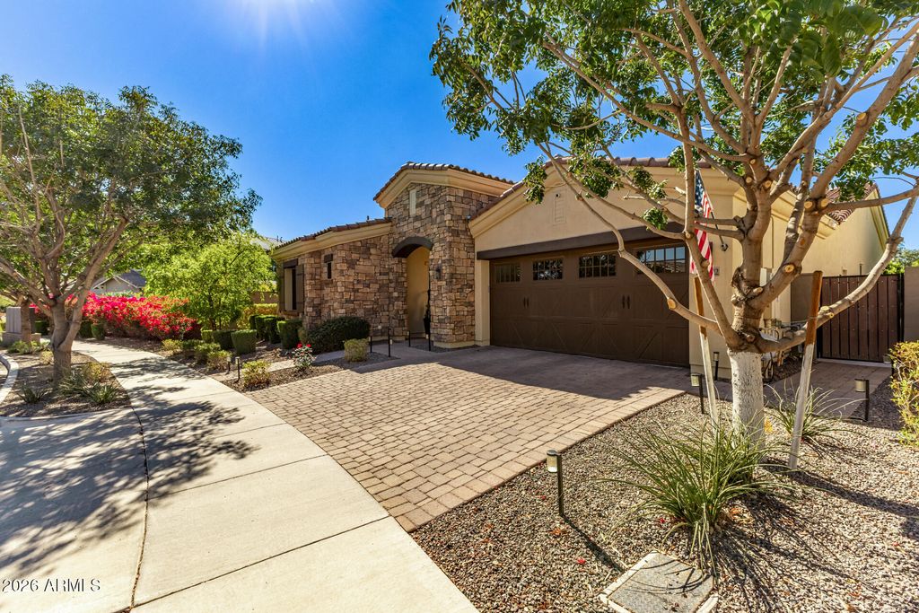 Photo of 25822 N 20th Avenue, Phoenix, AZ 85085 (MLS # 6998438)