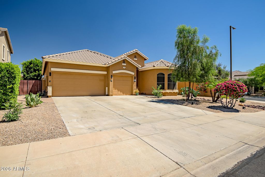 Photo of 14806 W Windsor Avenue, Goodyear, AZ 85395 (MLS # 7017920)