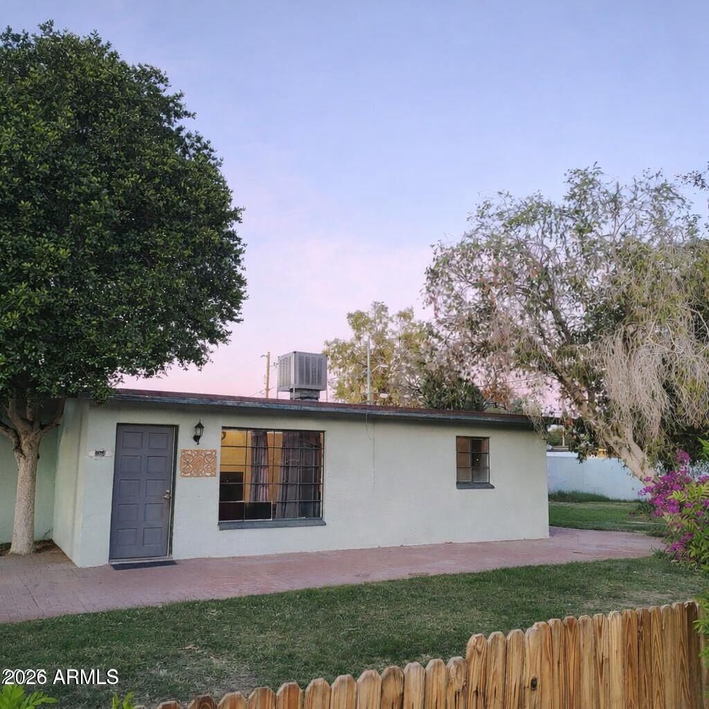 Photo of 1064 W 5th Street, Tempe, AZ 85281 (MLS # 6993606)