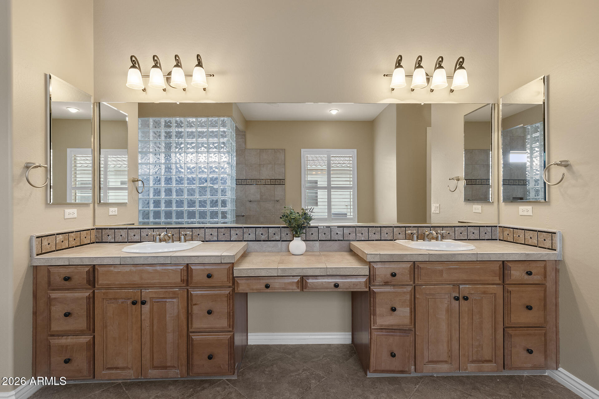 CORTE BELLA COUNTRY CLUB - Residential