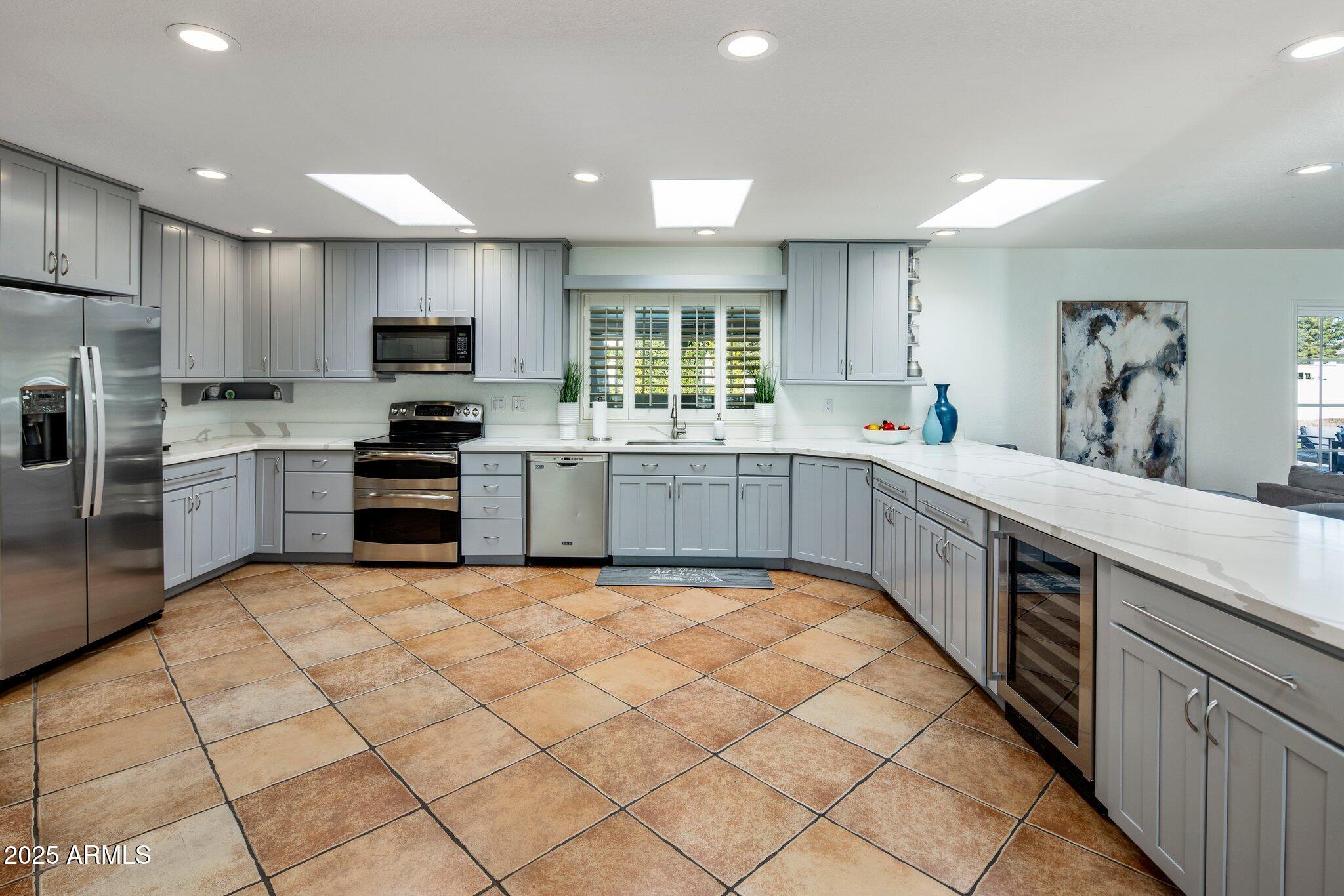 THUNDERBIRD EAST UNIT 2 - Residential