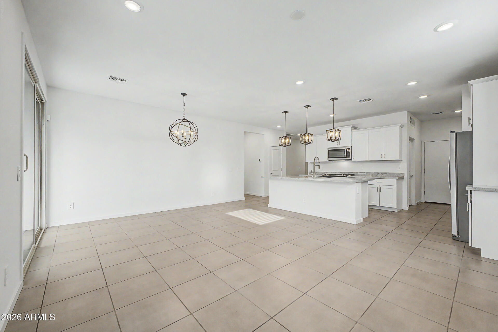 16036 W DESERT HOLLOW Drive