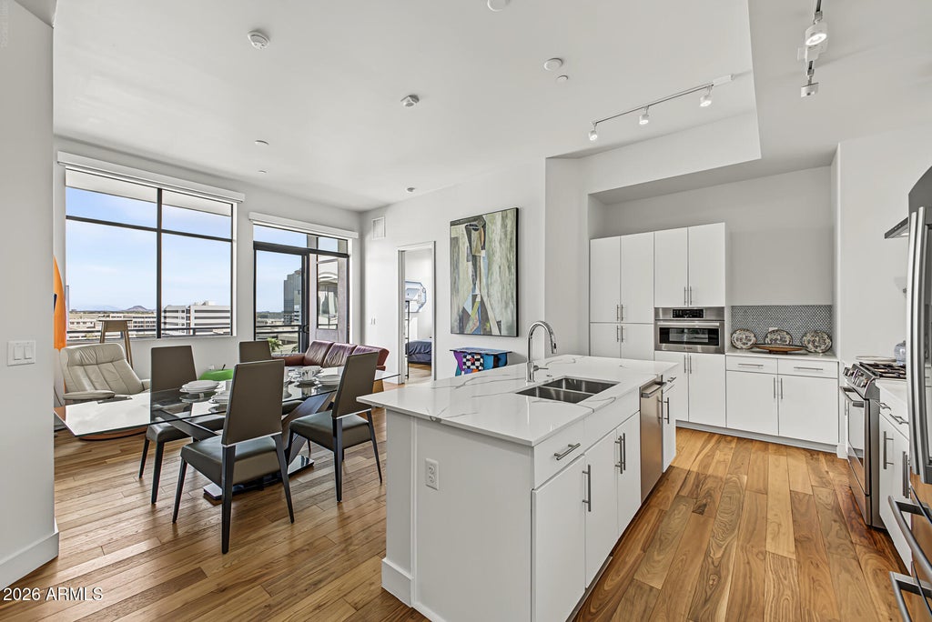 Photo of 3131 N Central Avenue #7002, Phoenix, AZ 85012 (MLS # 7094659)
