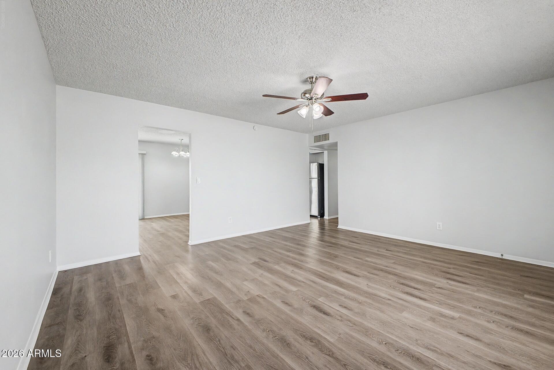 3731 W GLENN Drive