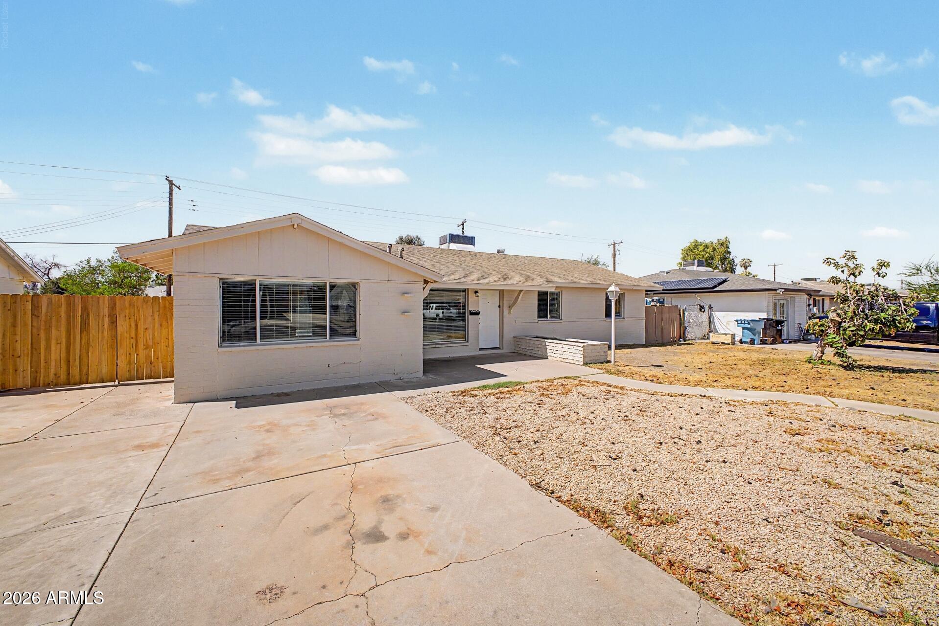 3731 W GLENN Drive