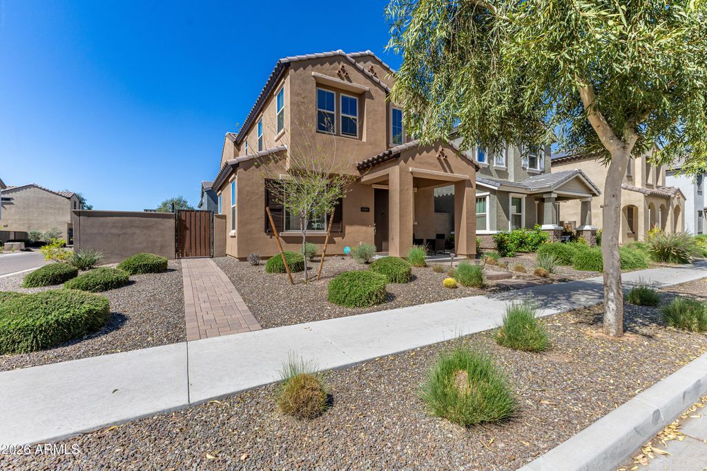 Photo of 25534 N 20th Lane, Phoenix, AZ 85085 (MLS # 7004101)