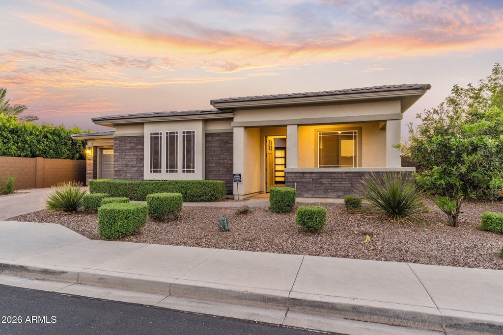 Photo of 22764 N 97th Drive, Peoria, AZ 85383 (MLS # 6996391)