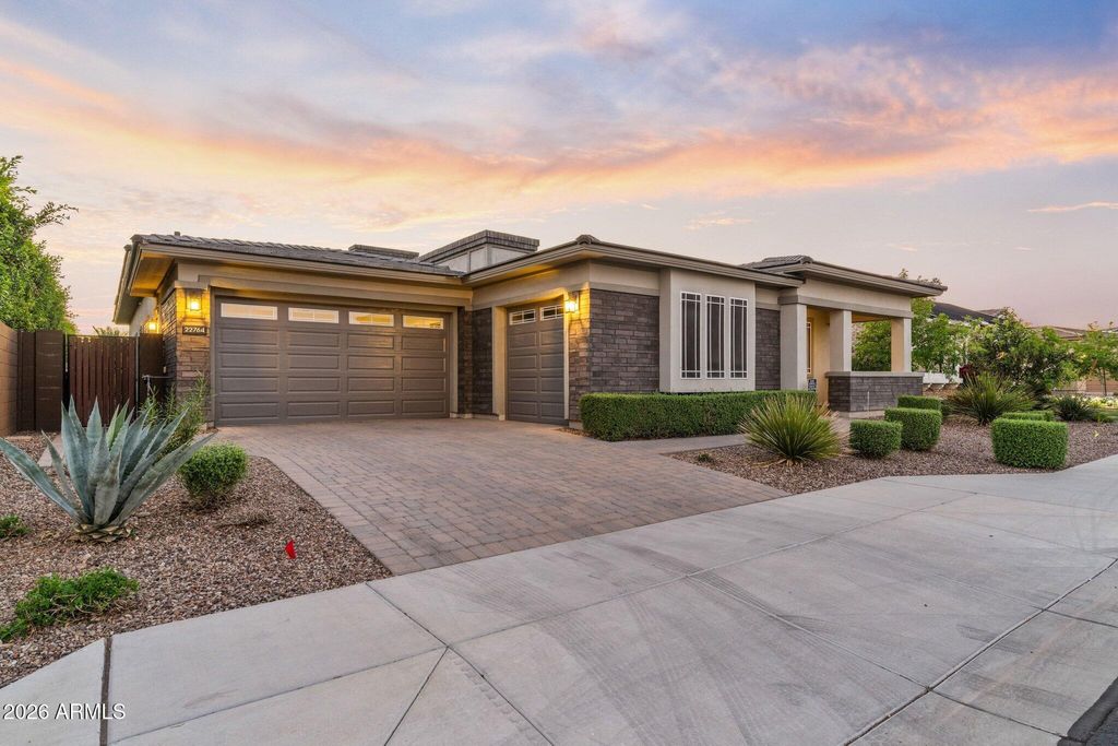 Photo of 22764 N 97th Drive, Peoria, AZ 85383 (MLS # 6996391)